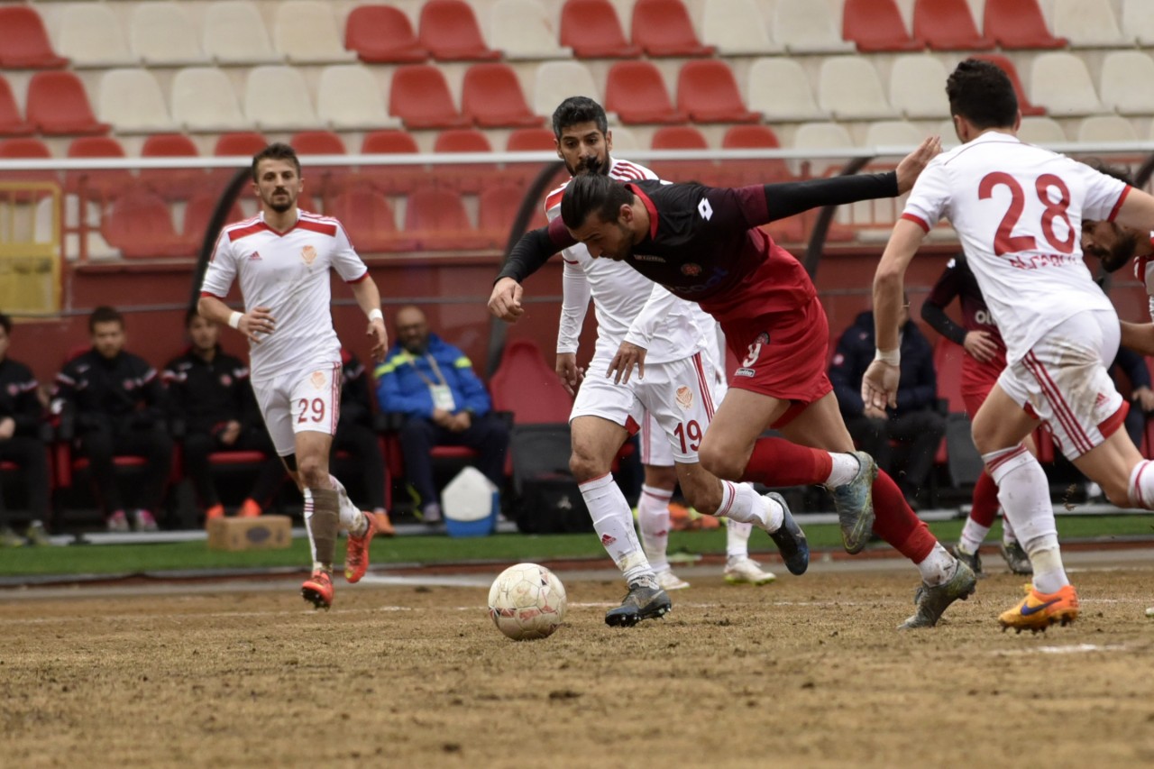 Gümüş'ten kurtuluş hediyesi: 1-0 35