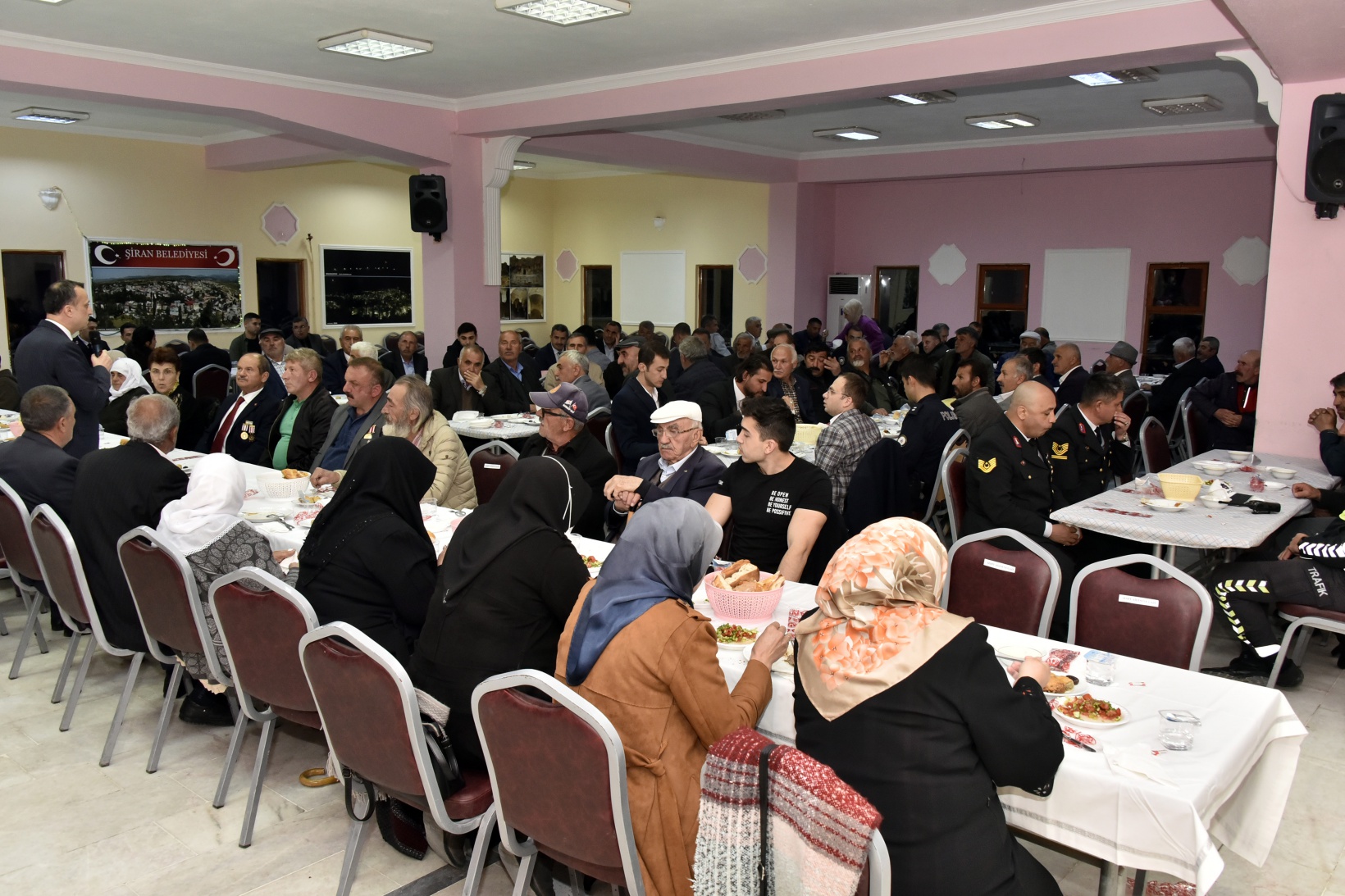 Vali Taşbilek ilçe iftar programlarının finalini Şiran’da yaptı 22