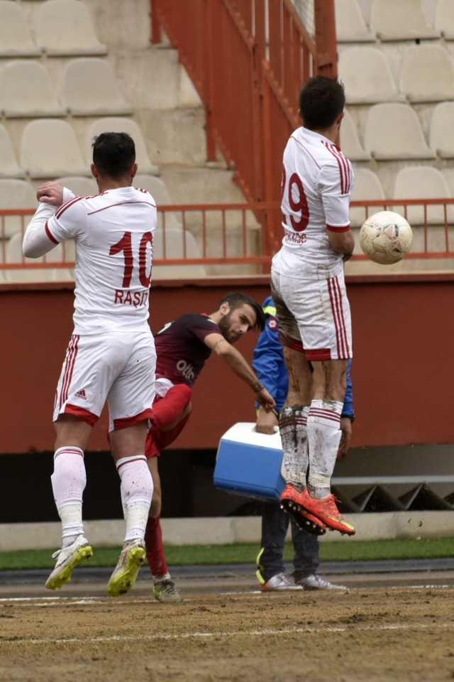 Gümüş'ten kurtuluş hediyesi: 1-0 41