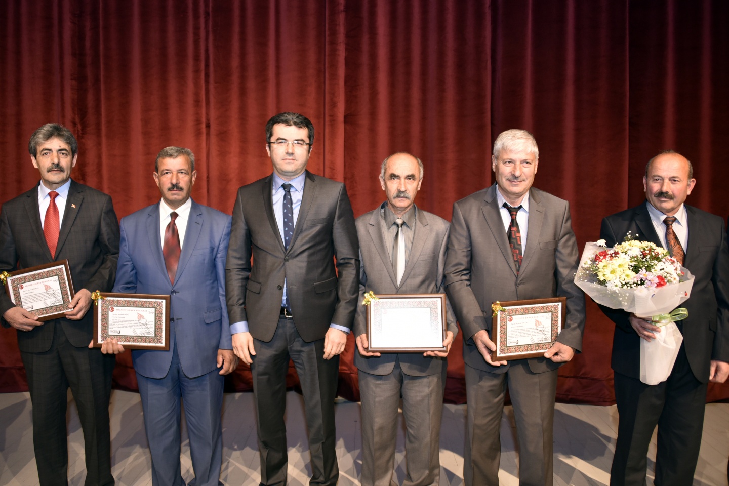 Gümüşhane’de Öğretmenler Günü kutlandı 14