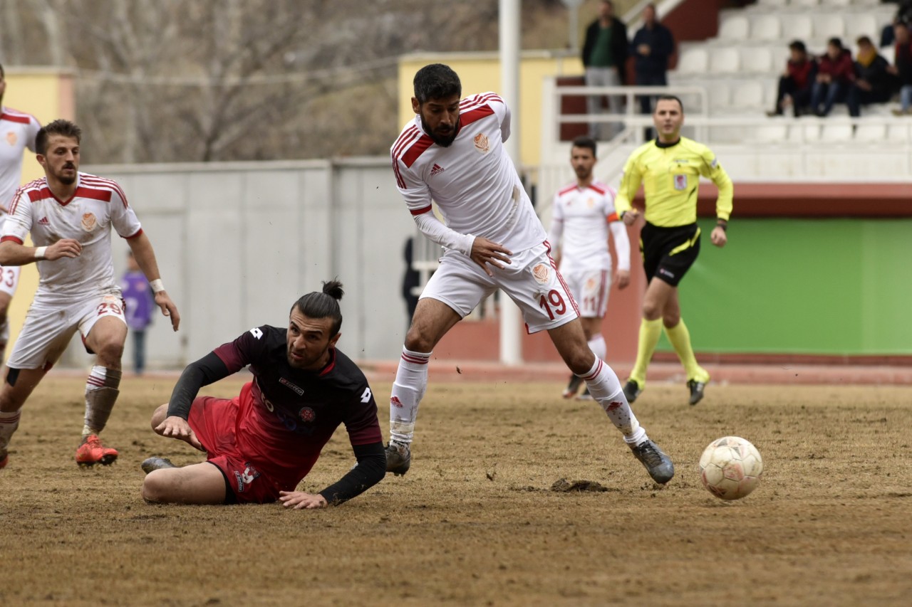 Gümüş'ten kurtuluş hediyesi: 1-0 53