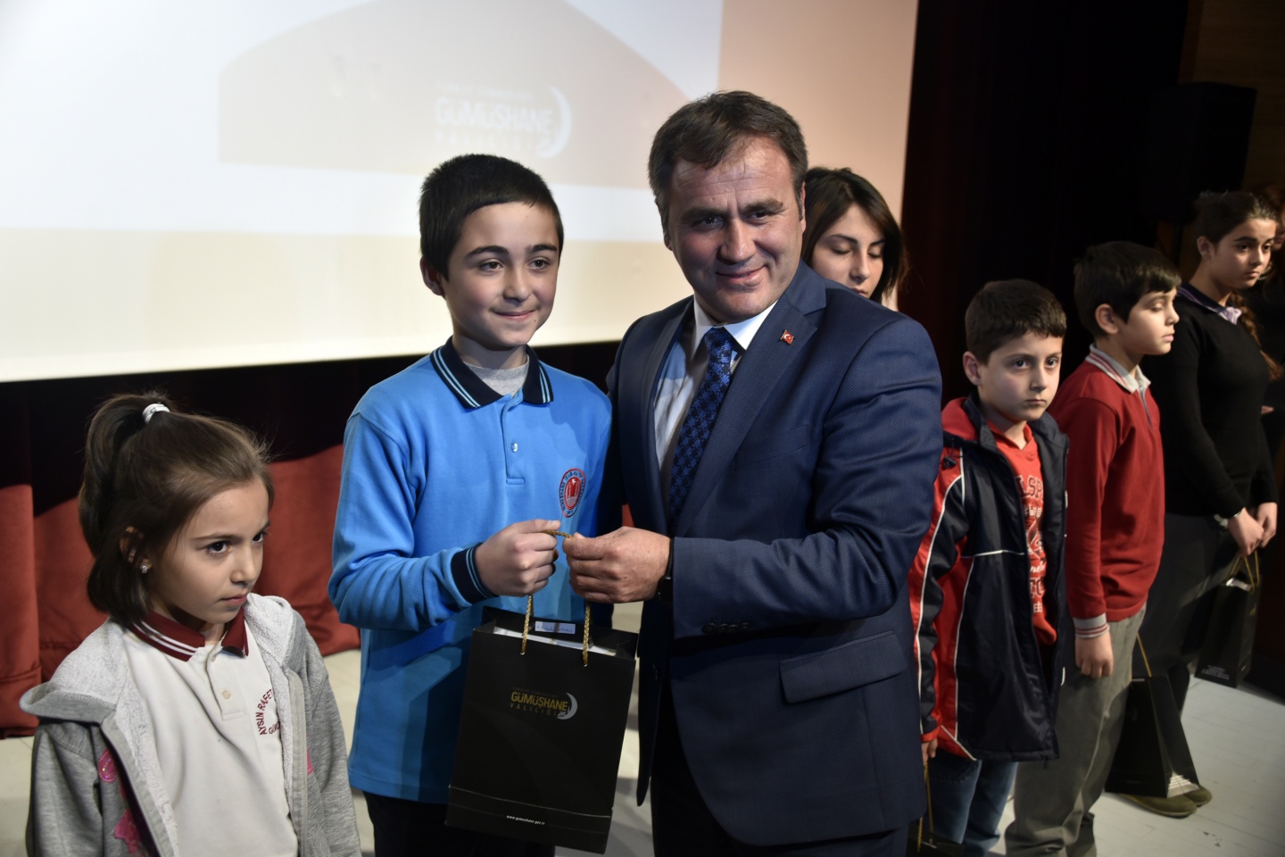 Gümüşhane’de Öğretmenler Günü kutlandı 13