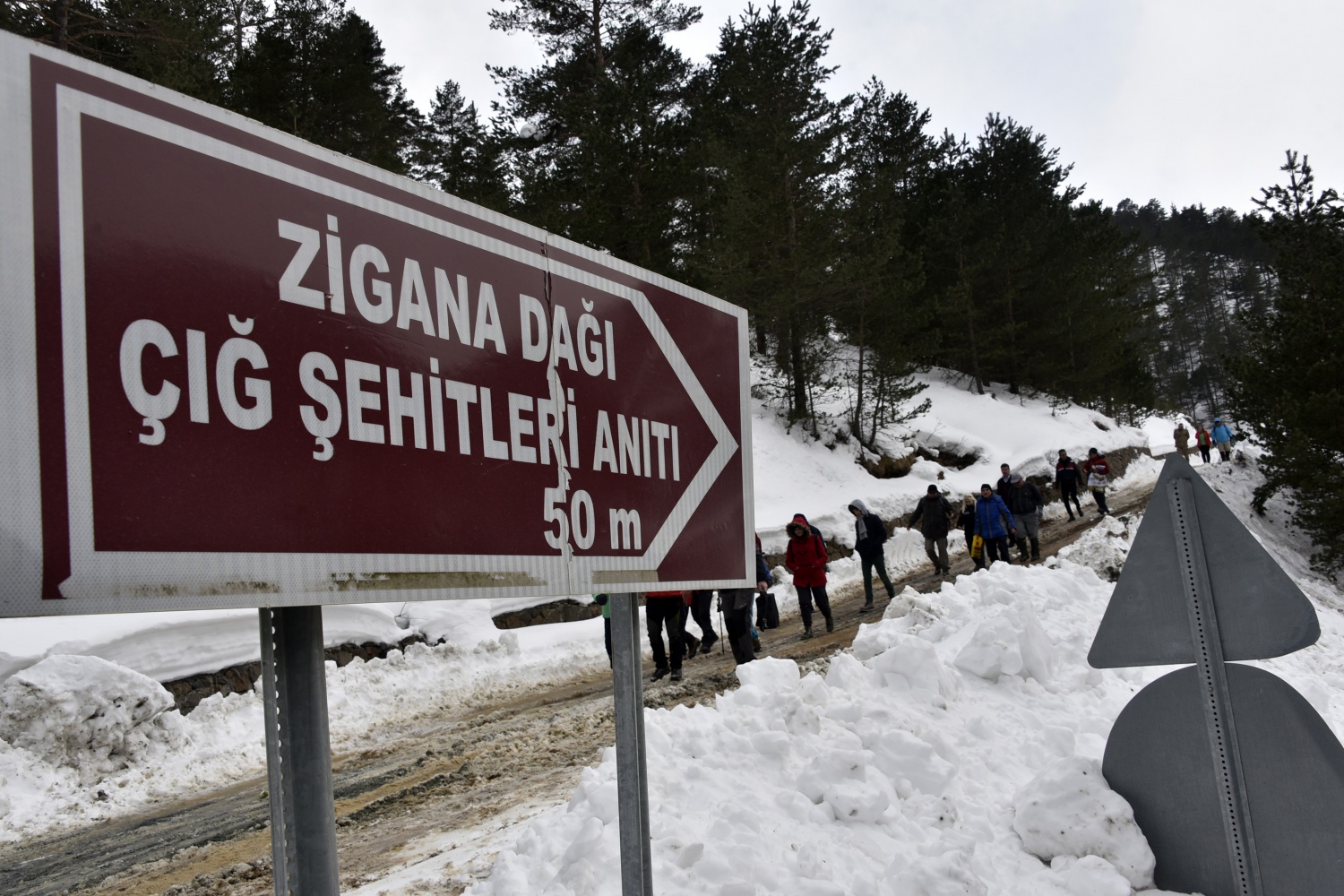 Çığ şehitleri Zigana dağında anıldı 19