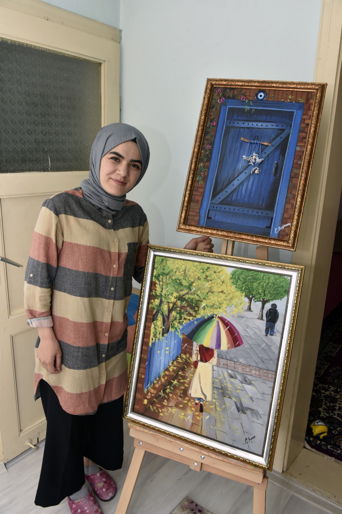 Yeteneğini kursta fark etti şimdi talep üzerine de resim yapıyor 9