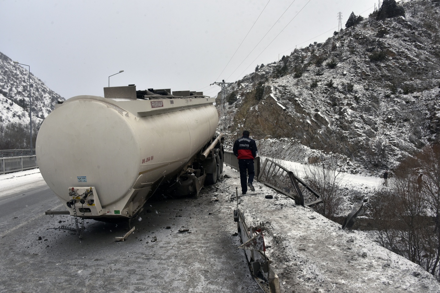 Gümüşhane’de kış lastiği faciası: 1 ölü 4