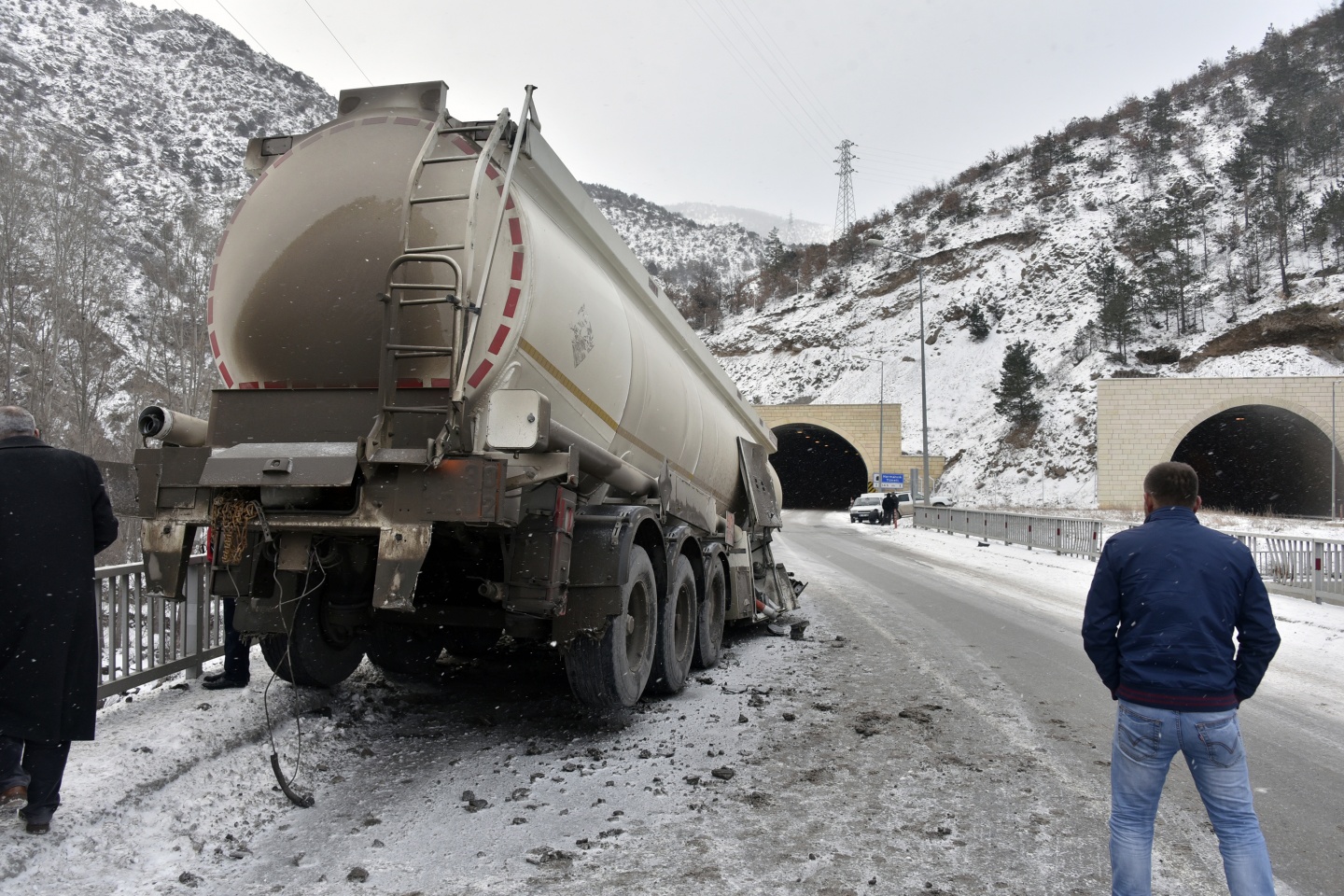 Gümüşhane’de kış lastiği faciası: 1 ölü 11