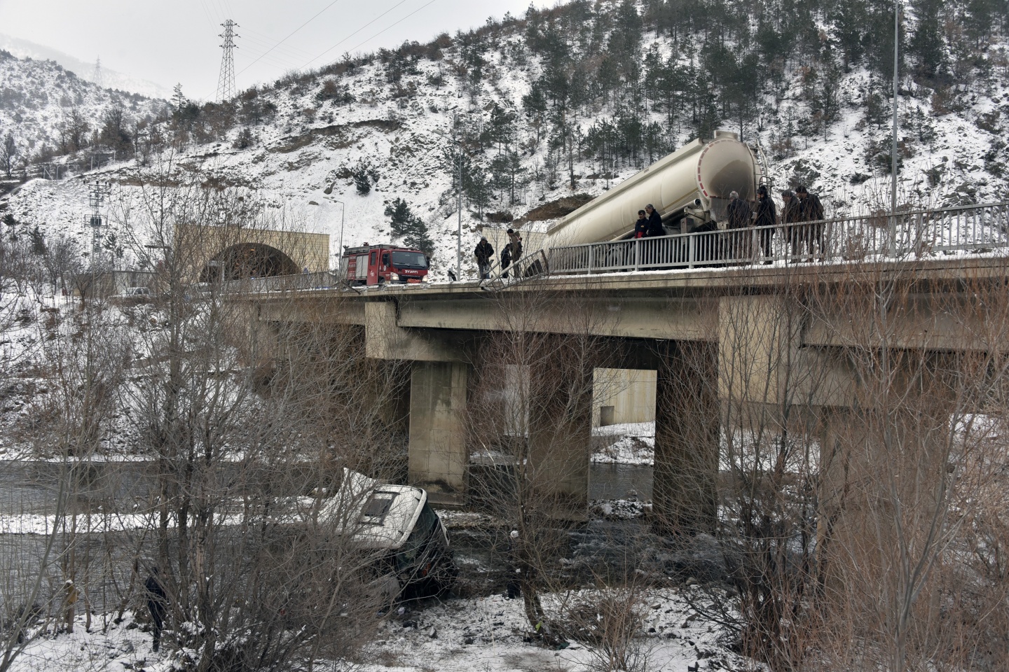 Gümüşhane’de kış lastiği faciası: 1 ölü 20