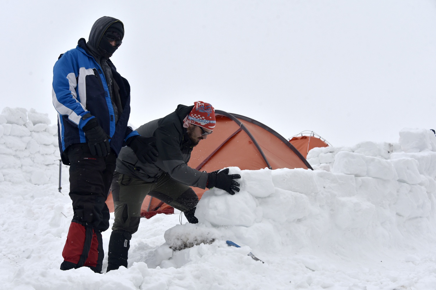 Zigana dağında ağır kış şartlarında hayatta kalmayı öğreniyorlar 6