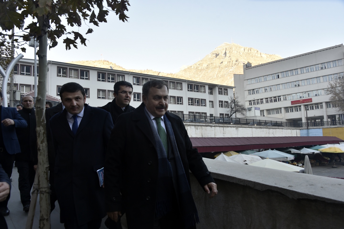 Bakan Eroğlu AK Parti teşkilatını ziyaret etti 85