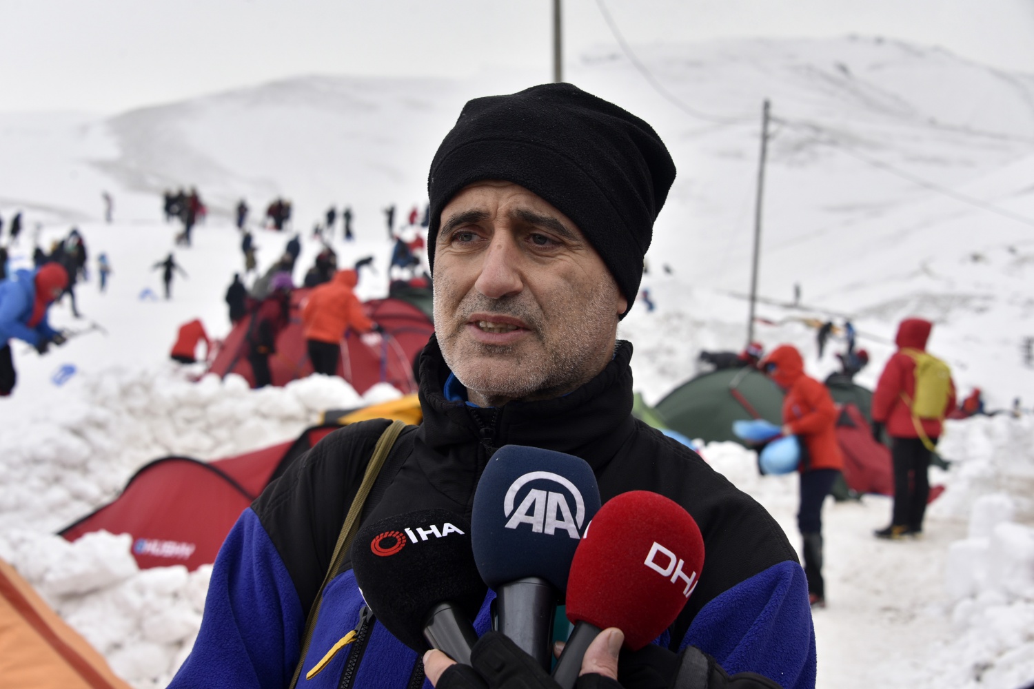 Zigana dağında ağır kış şartlarında hayatta kalmayı öğreniyorlar 17