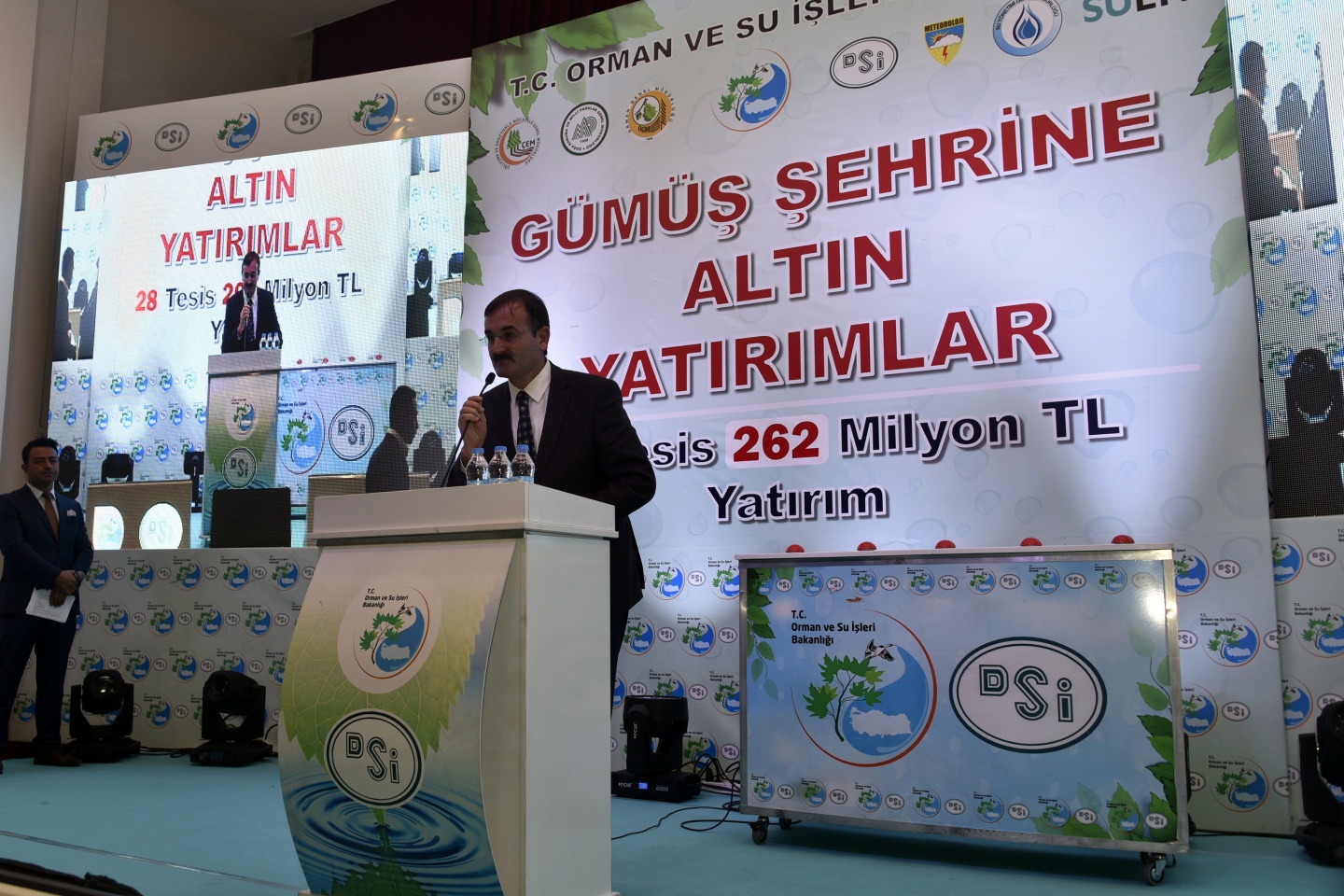 Bakan Eroğlu AK Parti teşkilatını ziyaret etti 67