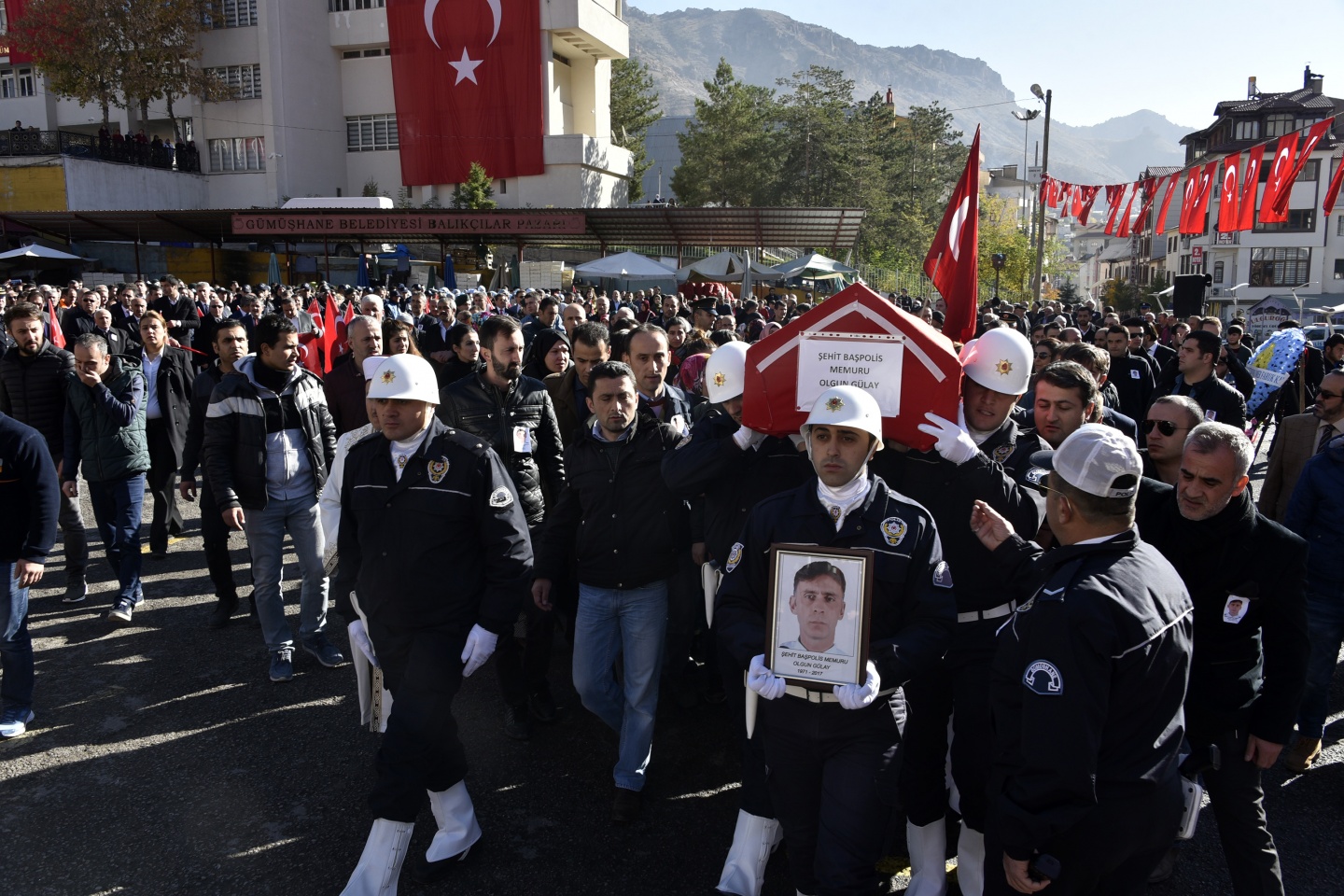 Şehit Baş Polis Memuru memleketine uğurlandı 11