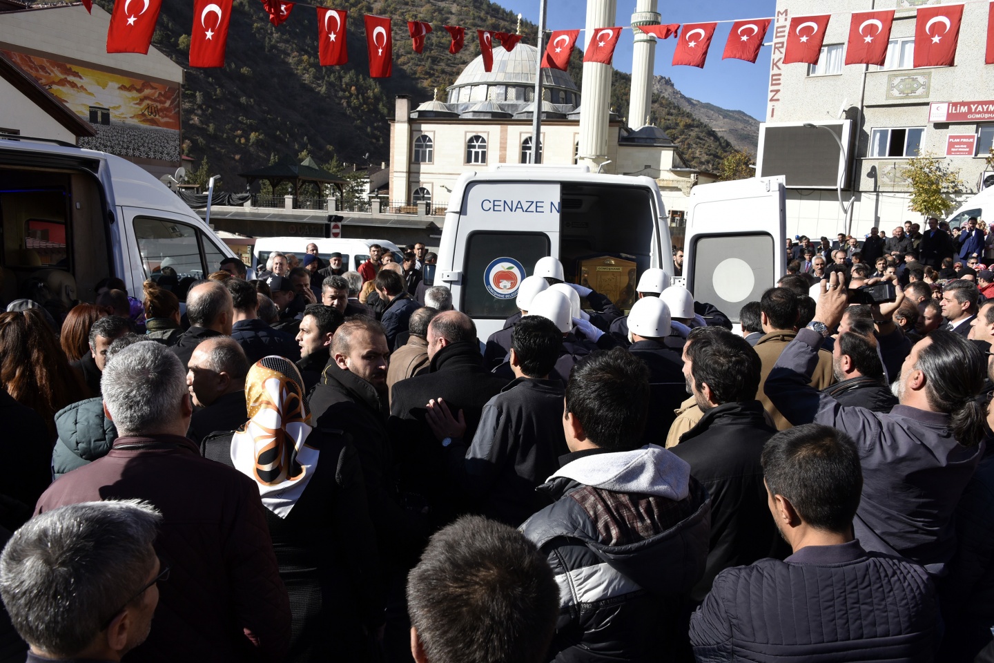 Şehit Baş Polis Memuru memleketine uğurlandı 14
