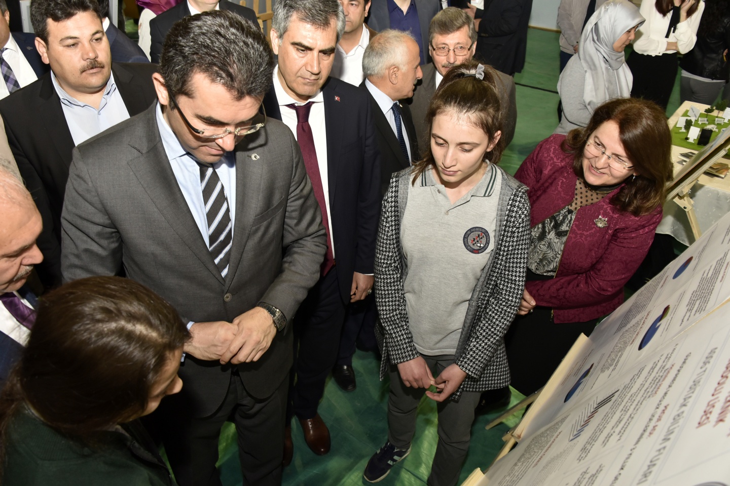 Geleceğin bilim adamları spor salonuna sığmadı 4