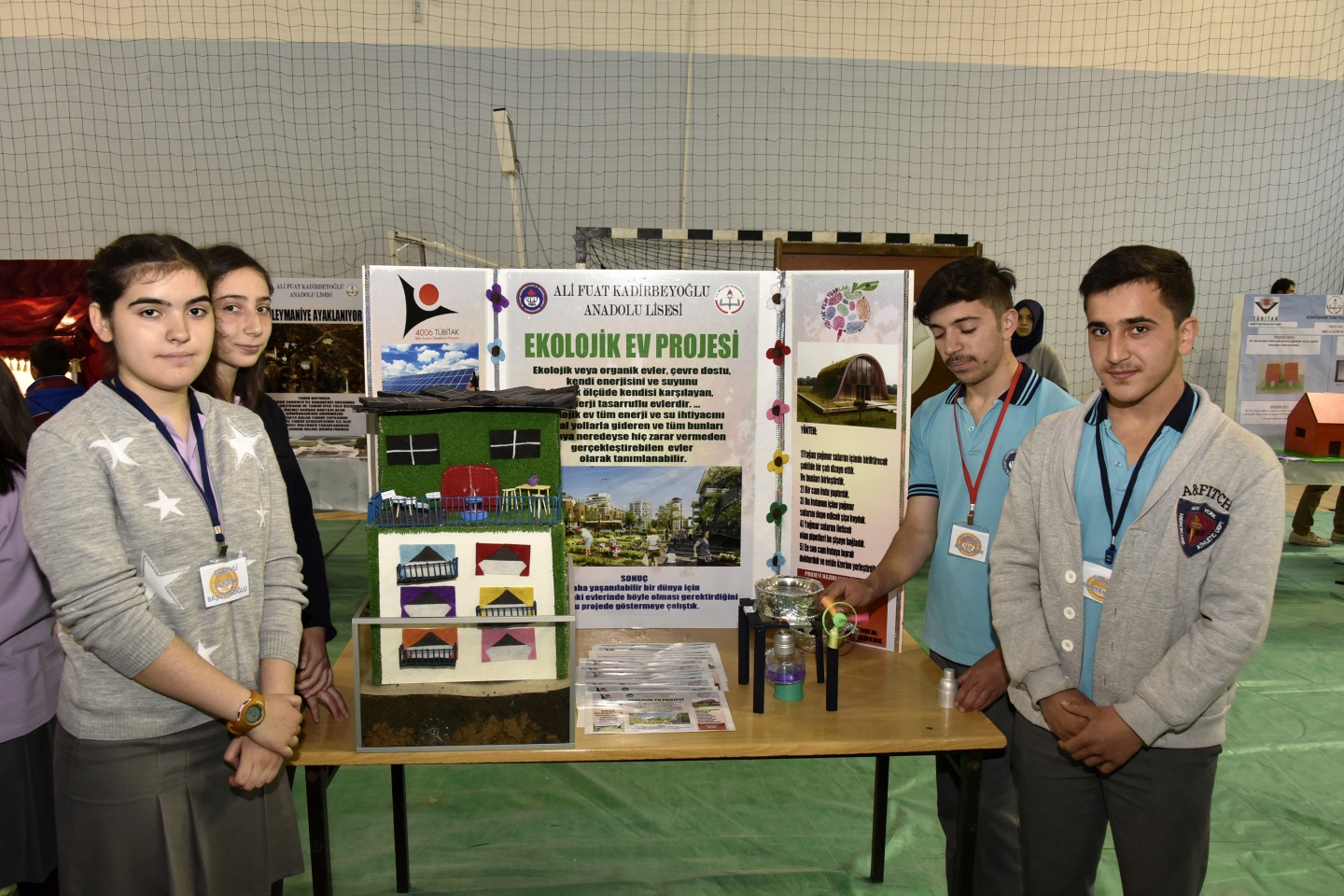 Geleceğin bilim adamları spor salonuna sığmadı 14