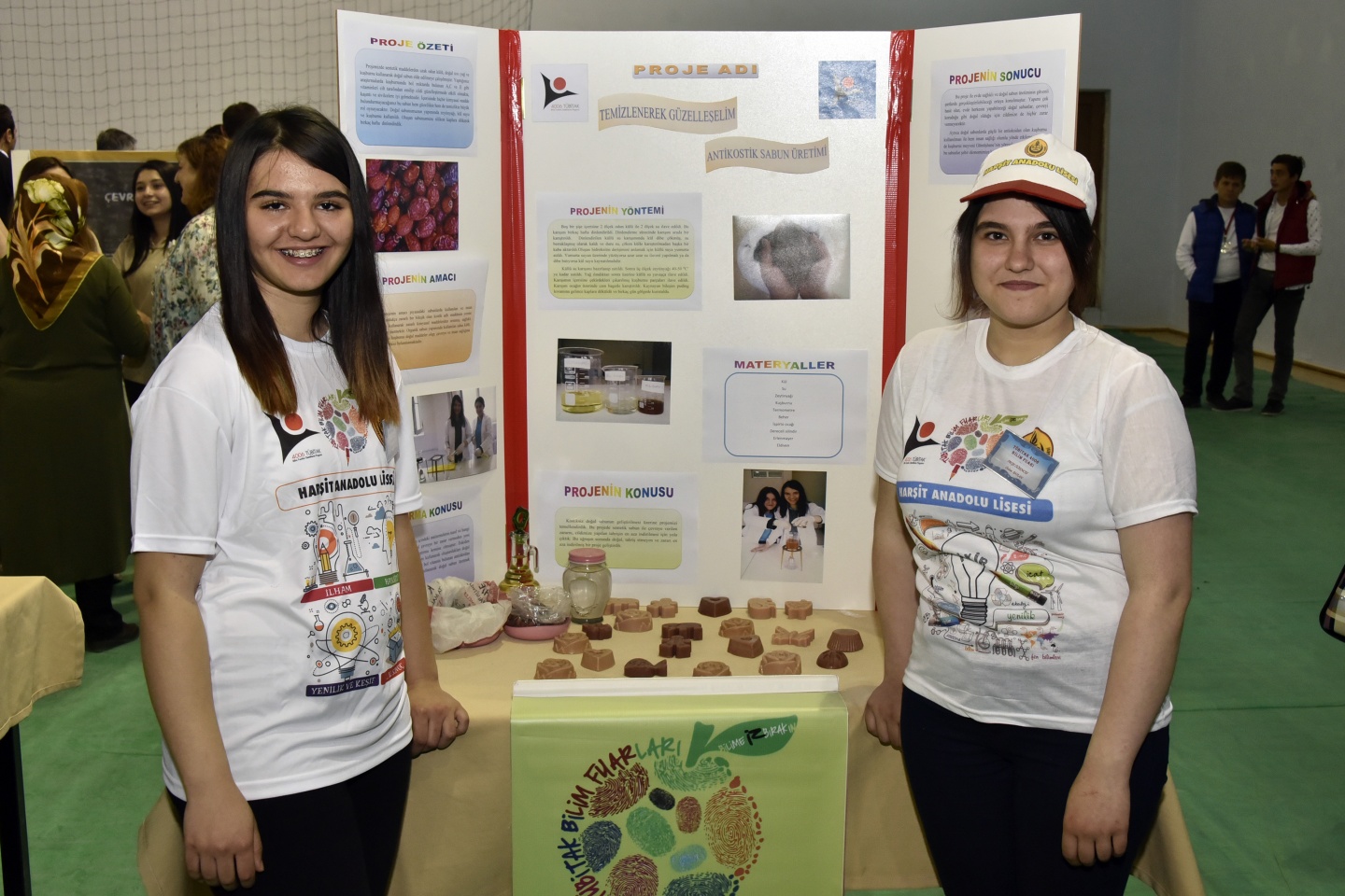 Geleceğin bilim adamları spor salonuna sığmadı 15