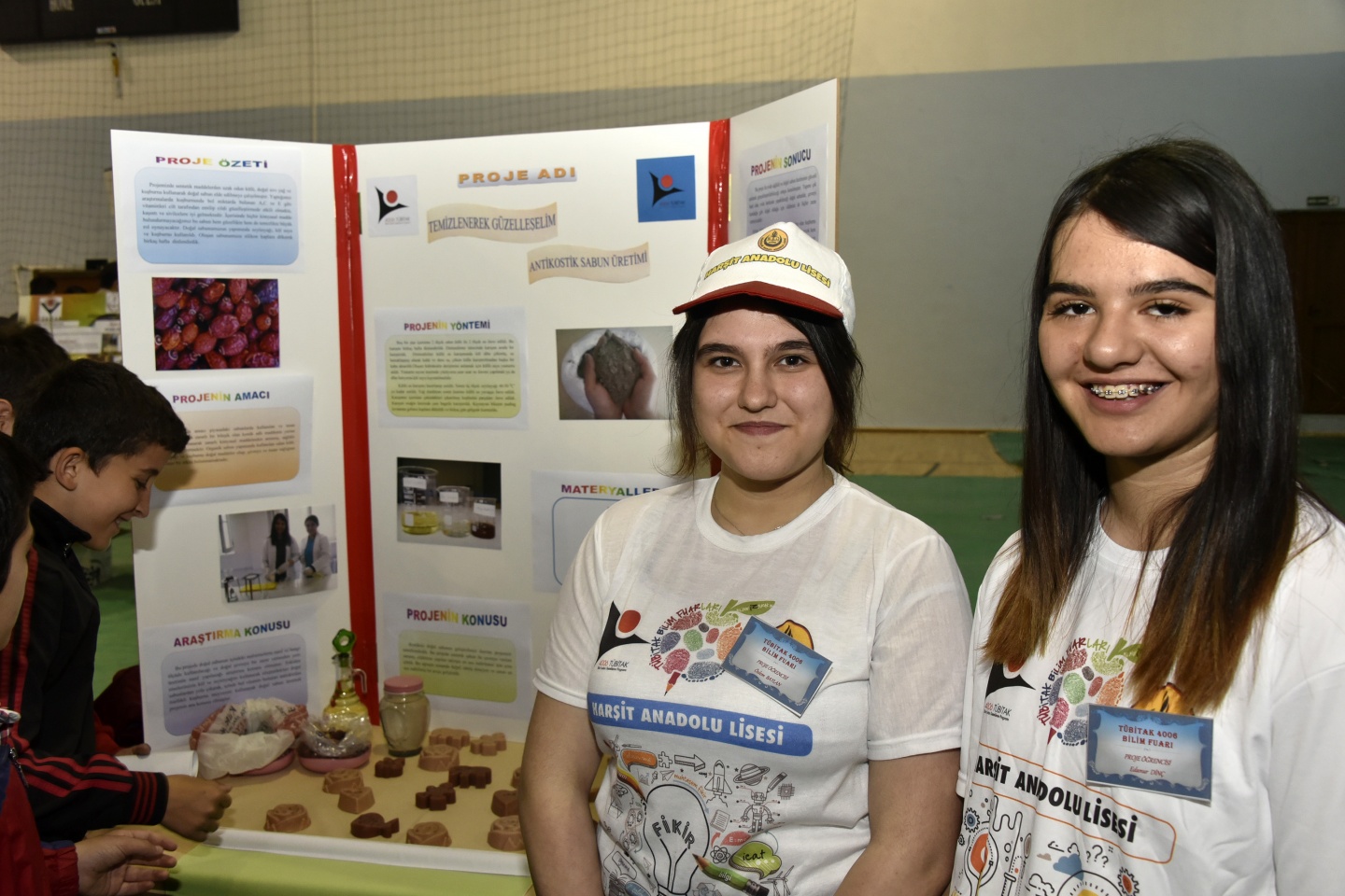 Geleceğin bilim adamları spor salonuna sığmadı 10