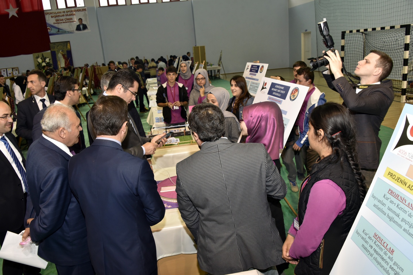 Geleceğin bilim adamları spor salonuna sığmadı 12
