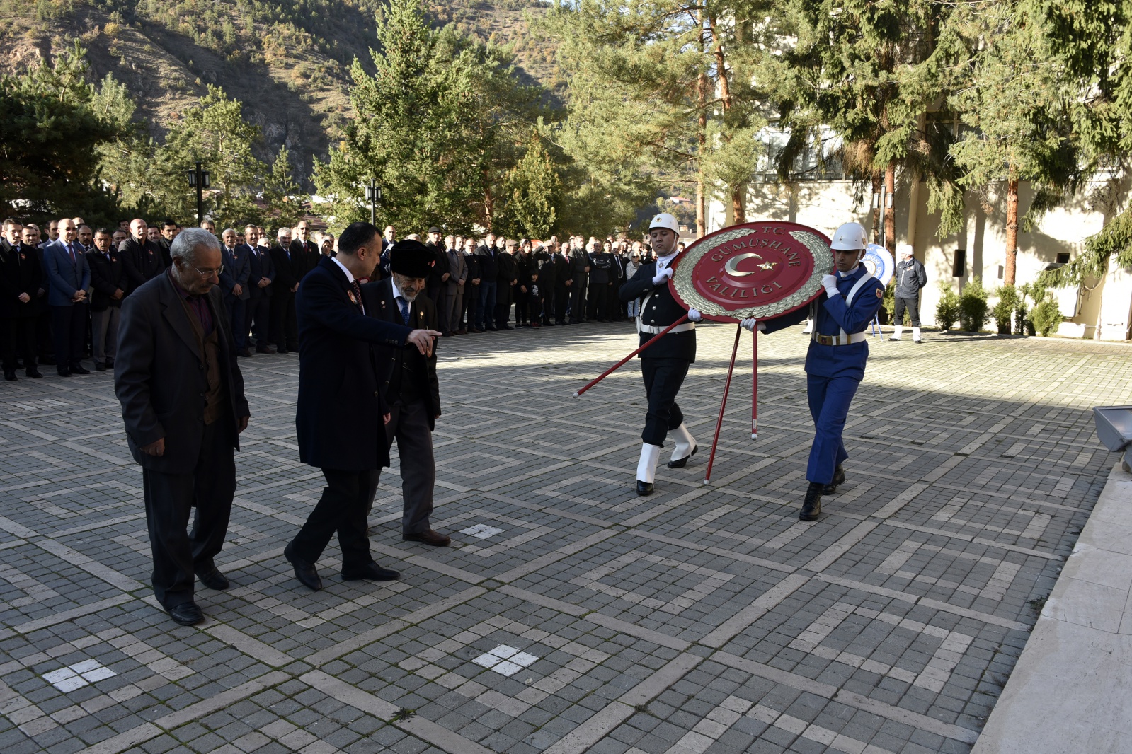 Gazi Mustafa Kemal Atatürk vefatının 81.yılında Gümüşhane’de anıldı 6