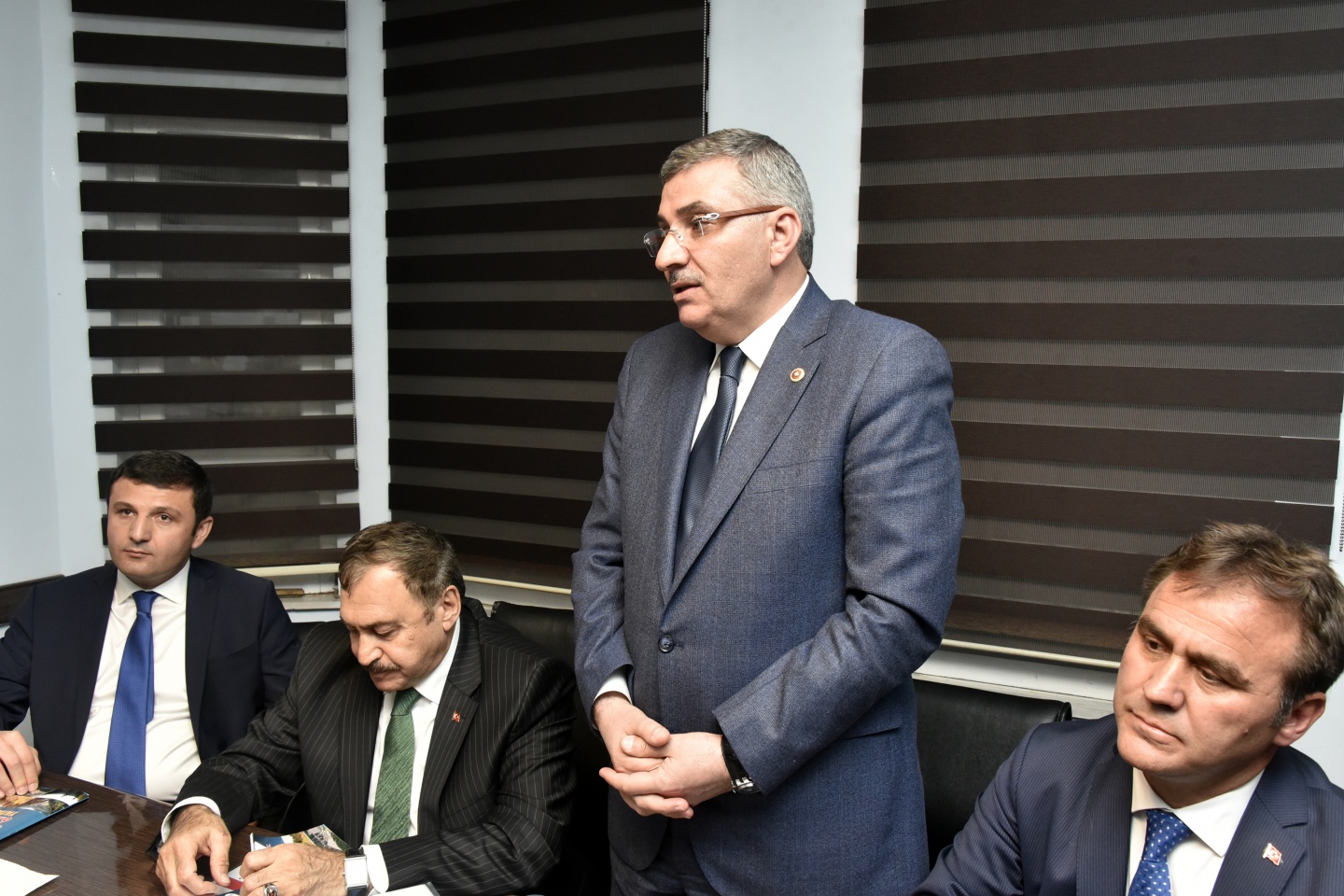 Bakan Eroğlu AK Parti teşkilatını ziyaret etti 27