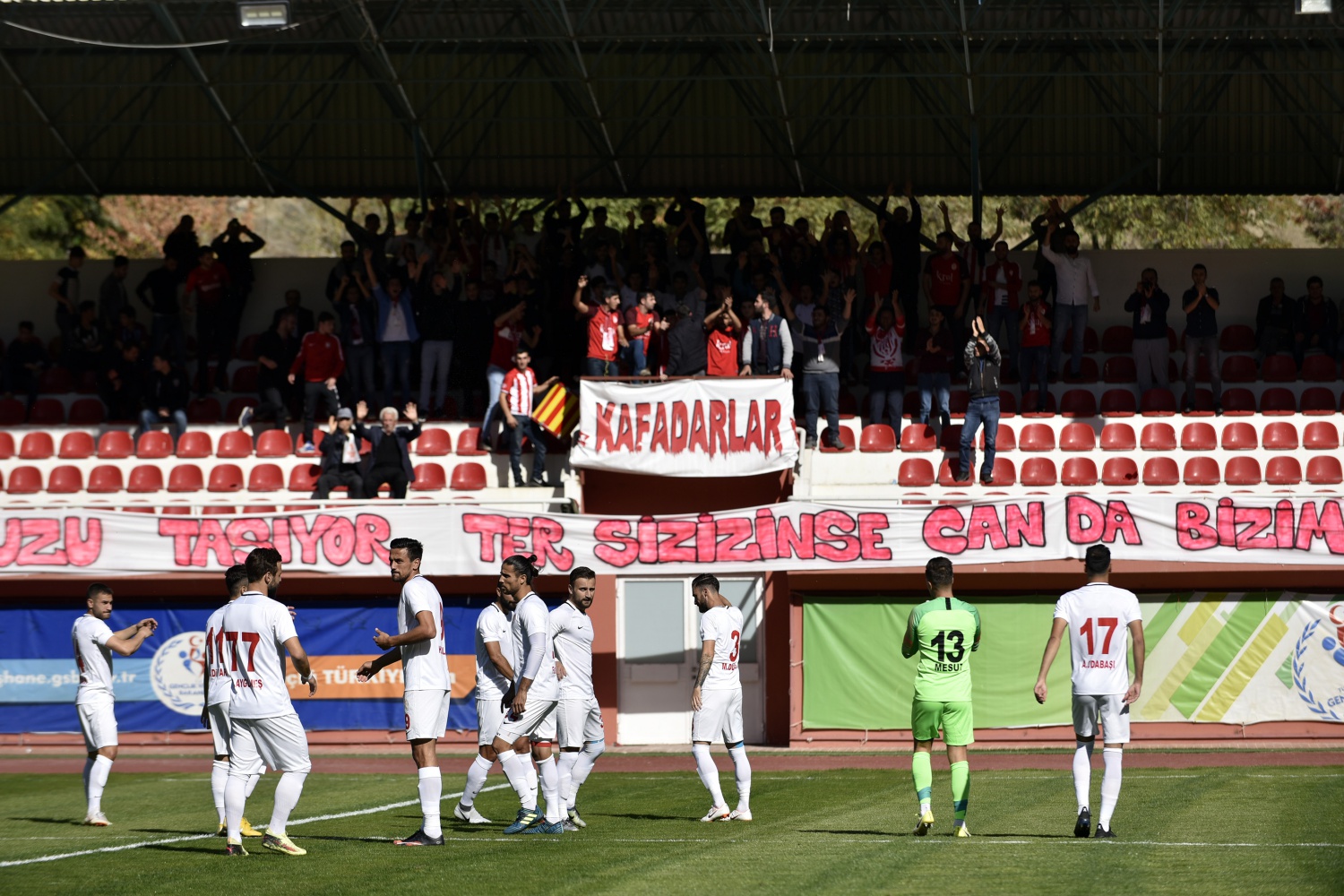 Gümüş galibiyete hasret: 1-1 3