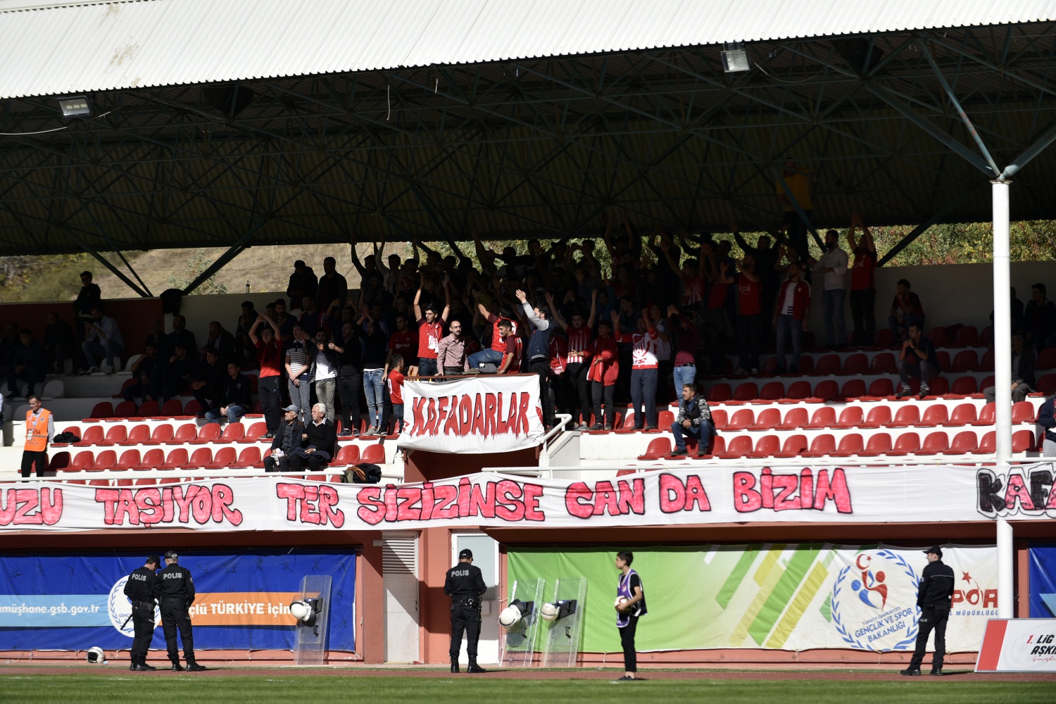 Gümüş galibiyete hasret: 1-1 27