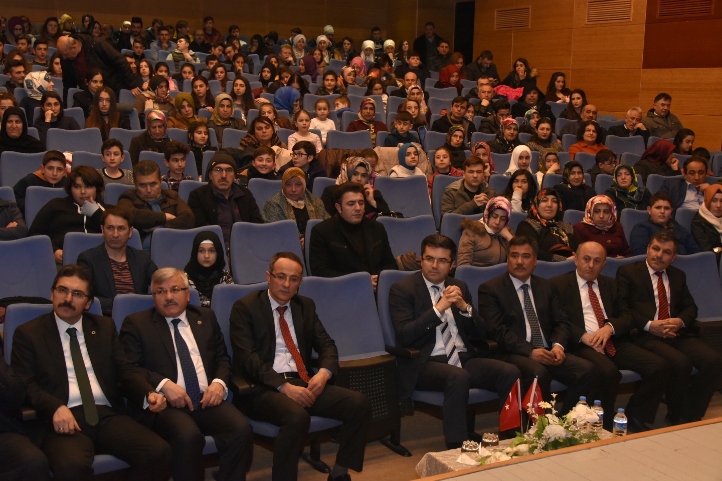 ‘Mikrofon Sende Solo Ses Yarışmasının’ finalleri yapıldı 5