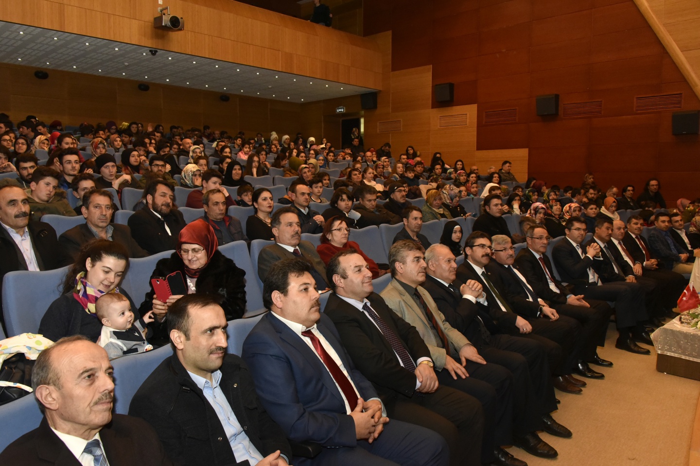 ‘Mikrofon Sende Solo Ses Yarışmasının’ finalleri yapıldı 3