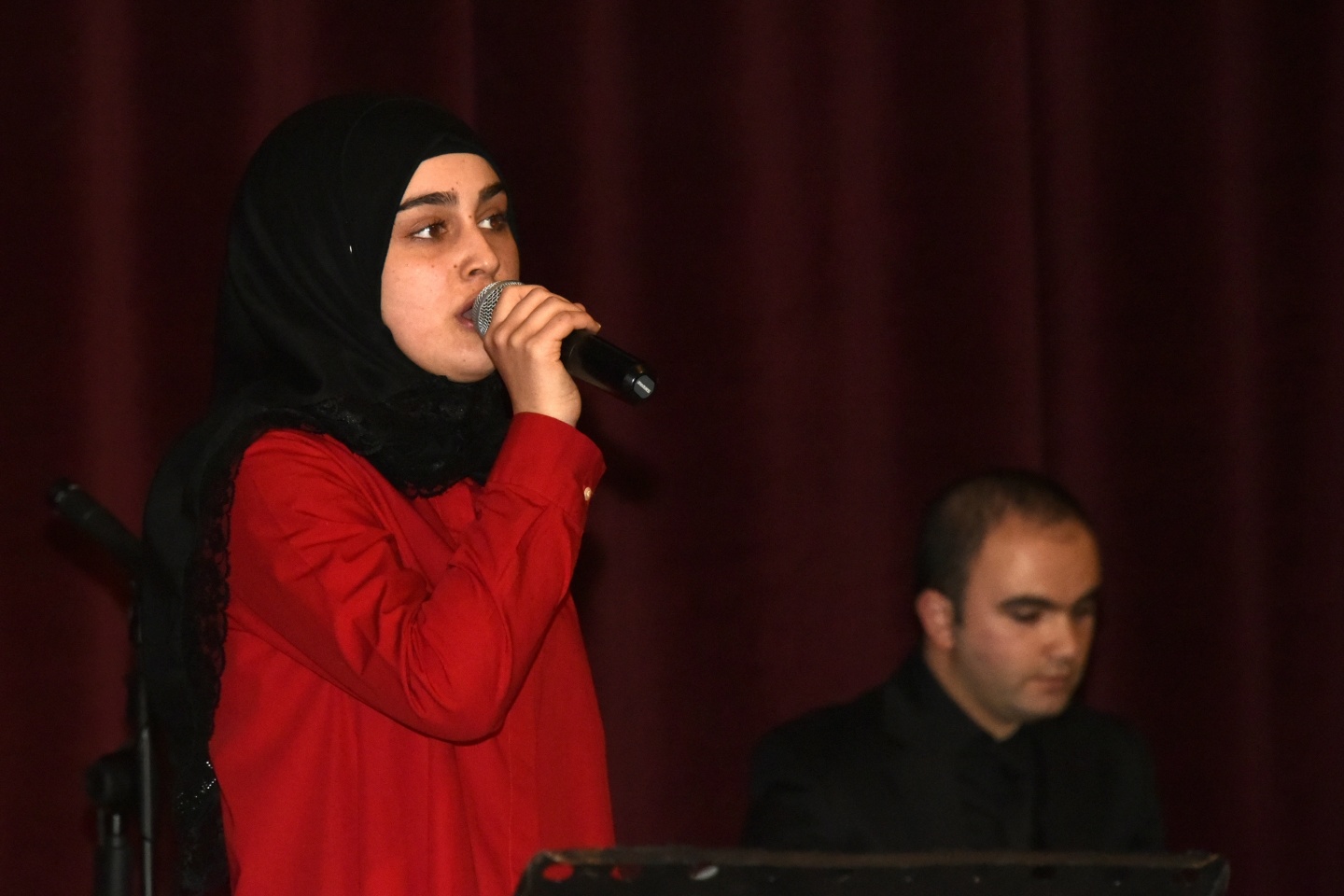 ‘Mikrofon Sende Solo Ses Yarışmasının’ finalleri yapıldı 7