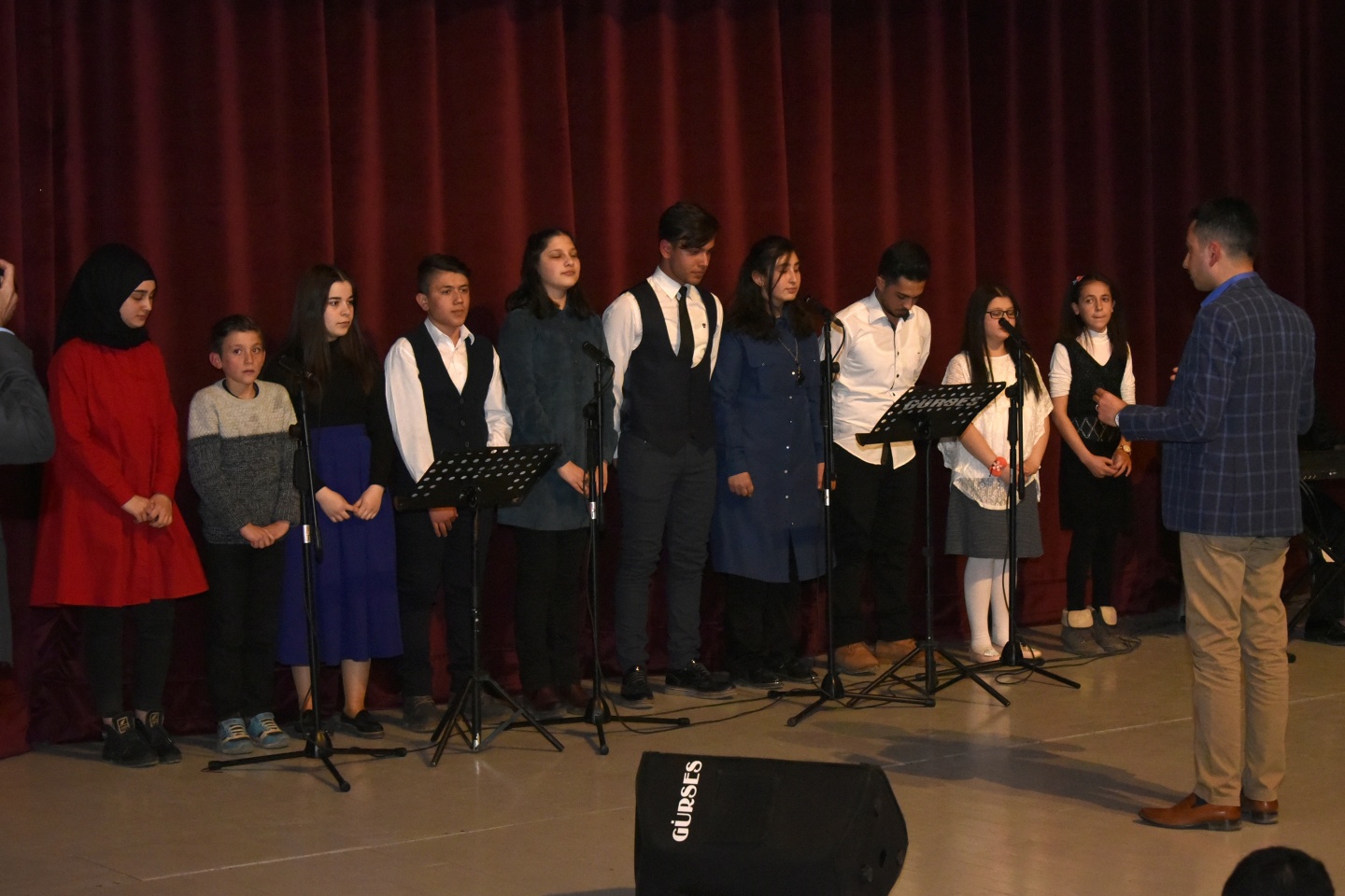 ‘Mikrofon Sende Solo Ses Yarışmasının’ finalleri yapıldı 24