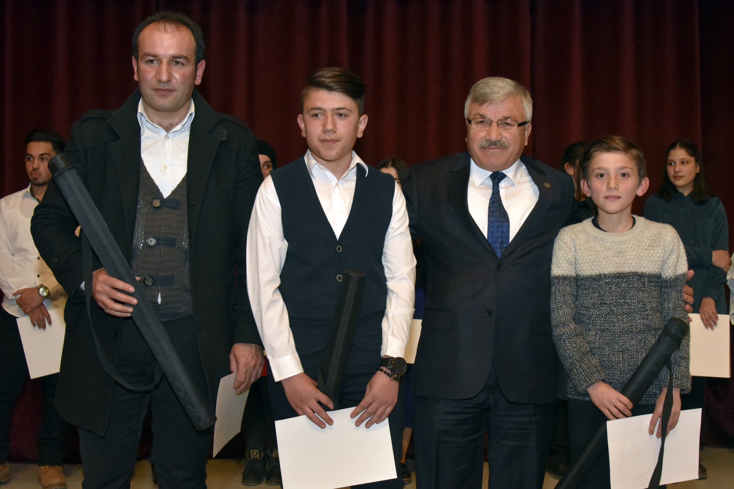 ‘Mikrofon Sende Solo Ses Yarışmasının’ finalleri yapıldı 13