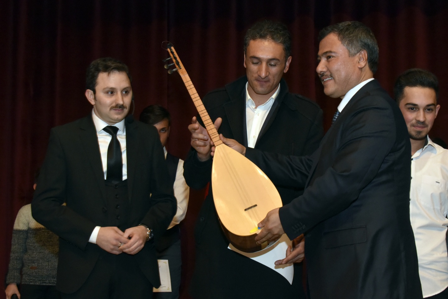 ‘Mikrofon Sende Solo Ses Yarışmasının’ finalleri yapıldı 25