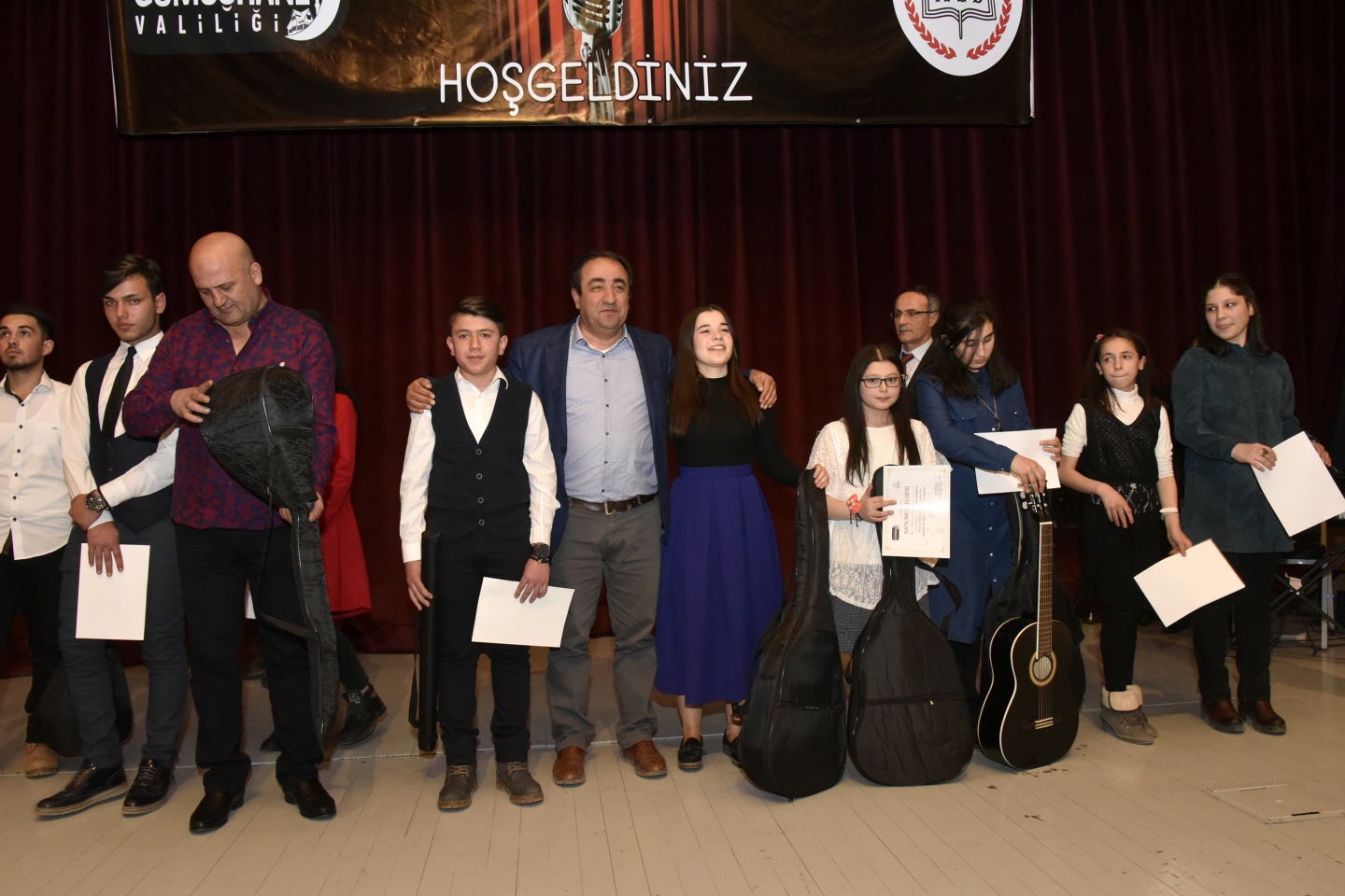 ‘Mikrofon Sende Solo Ses Yarışmasının’ finalleri yapıldı 20