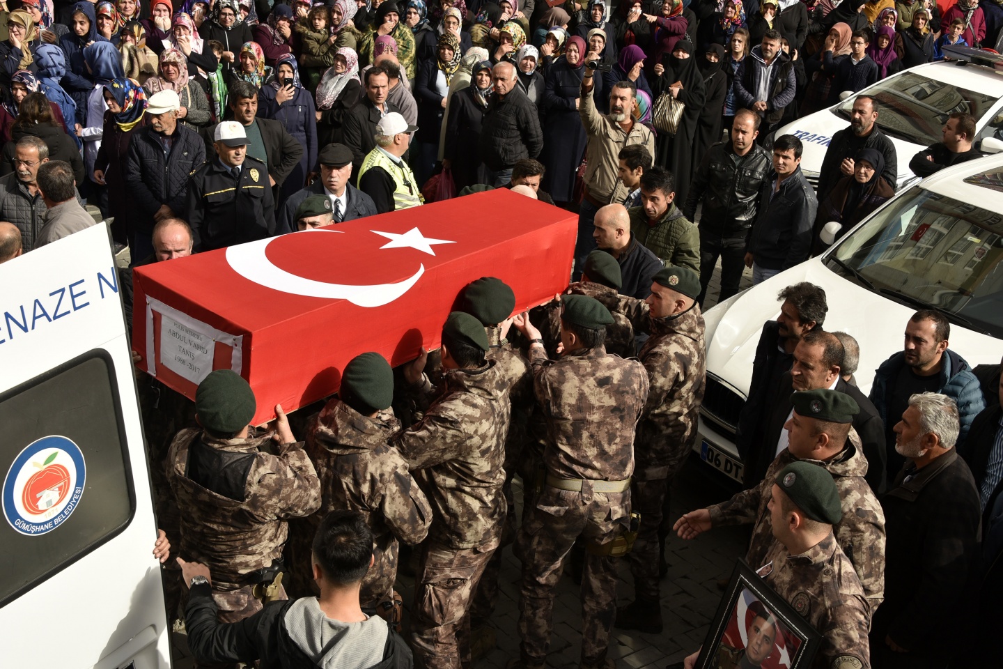 Gümüşhane şehidini gözyaşlarıyla uğurladı 4