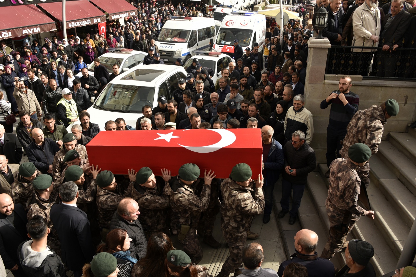Gümüşhane şehidini gözyaşlarıyla uğurladı 3