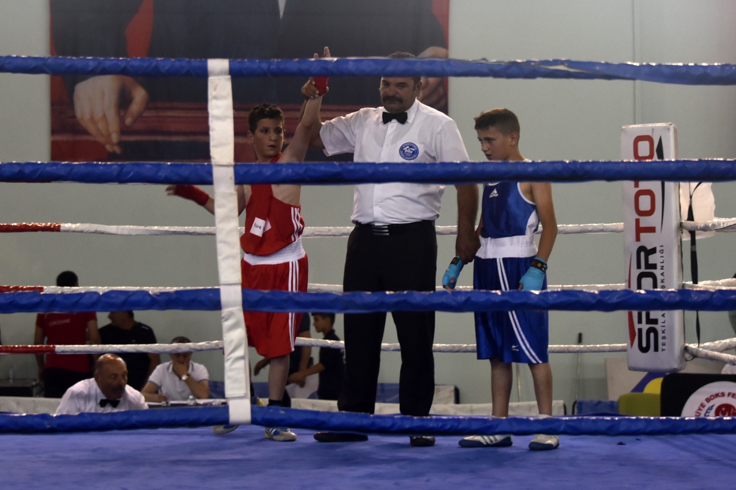 Üst Minikler Türkiye Ferdi Boks Şampiyonası Gümüşhane’de başladı 16