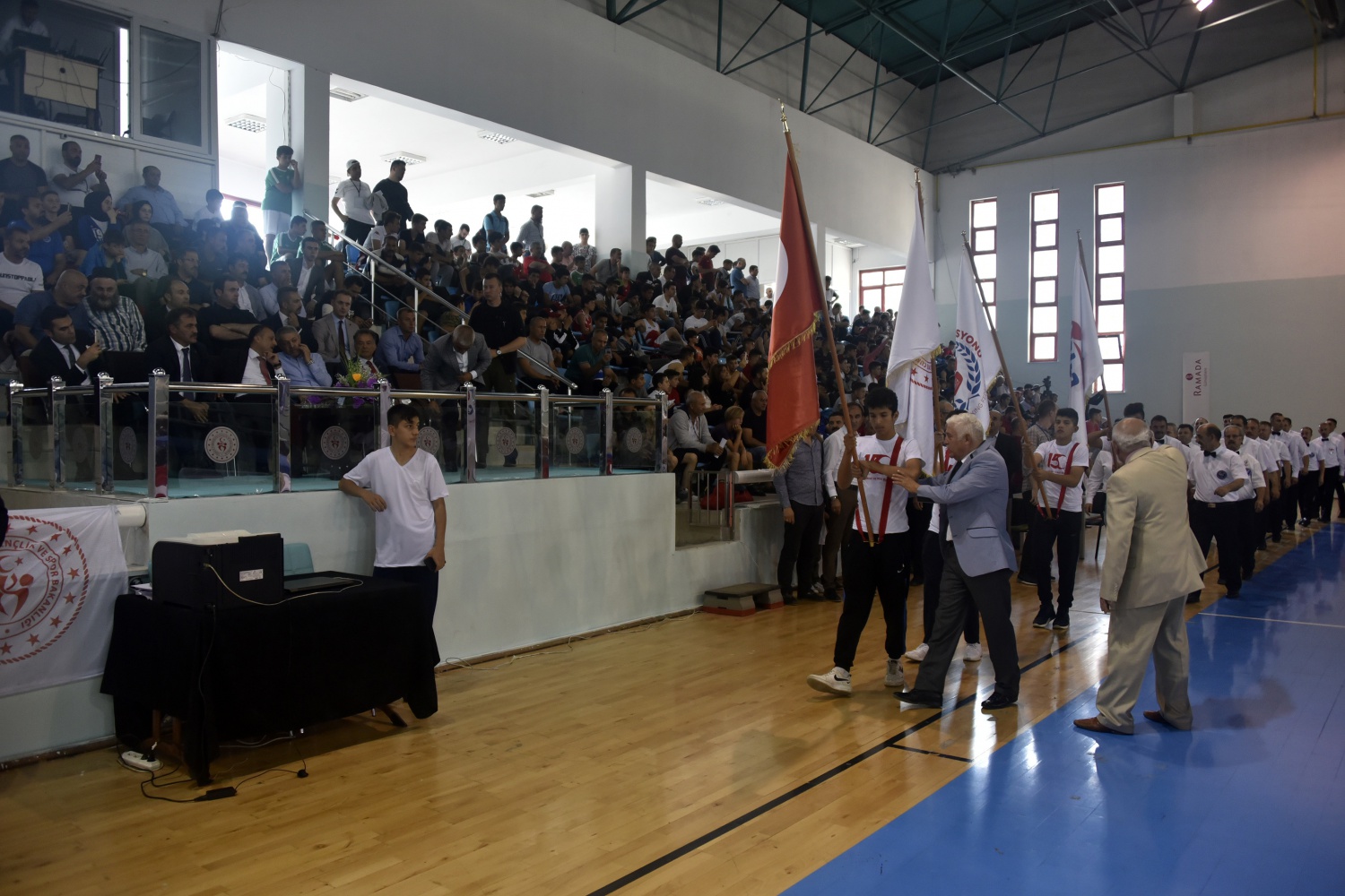 Üst Minikler Türkiye Ferdi Boks Şampiyonası Gümüşhane’de başladı 25