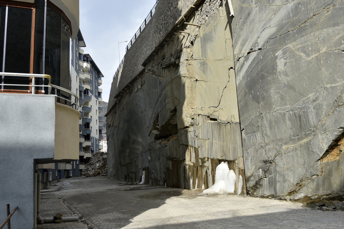 Felaketin boyutları gün ışıyınca ortaya çıktı 3
