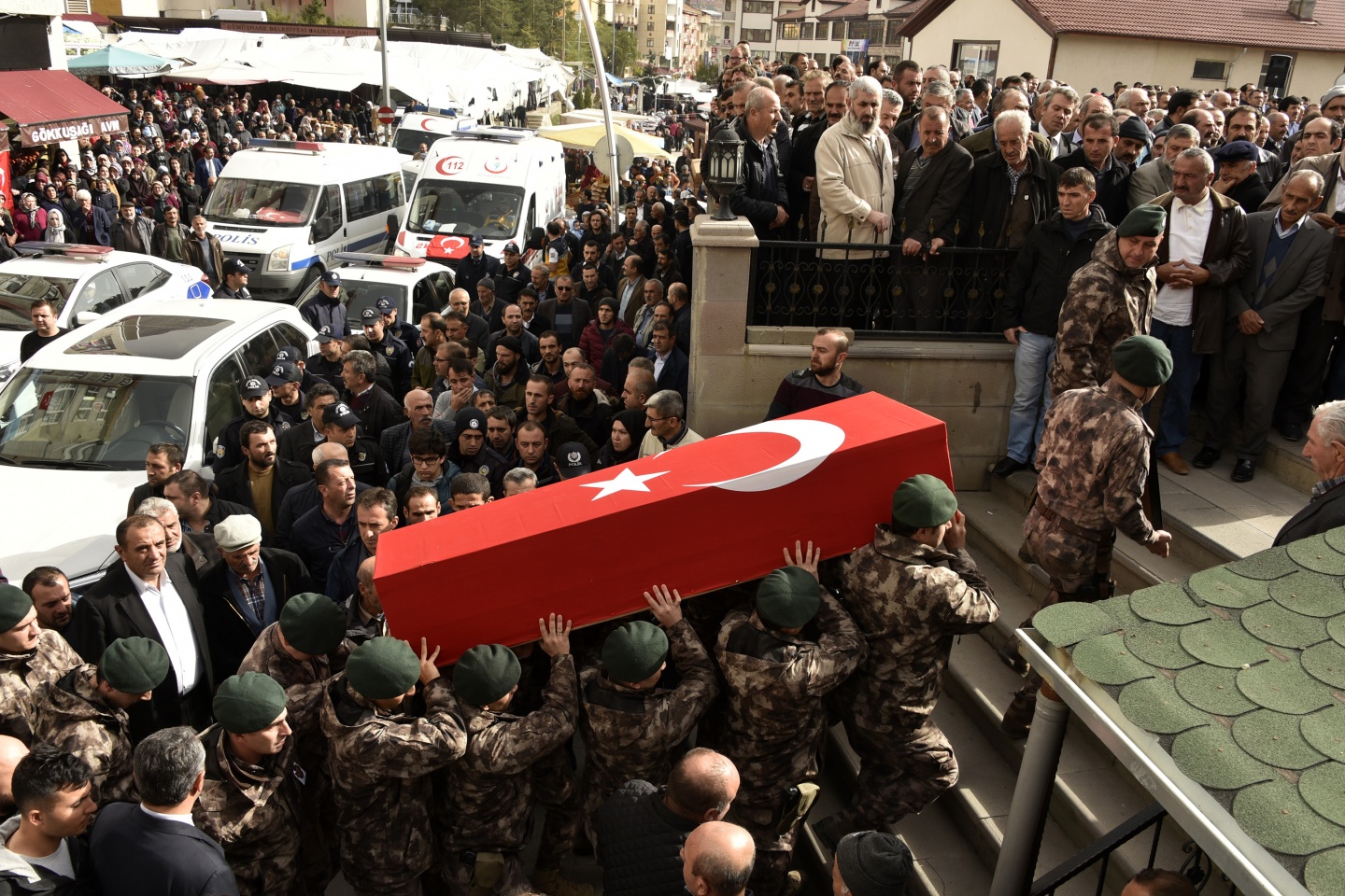 Gümüşhane şehidini gözyaşlarıyla uğurladı 11