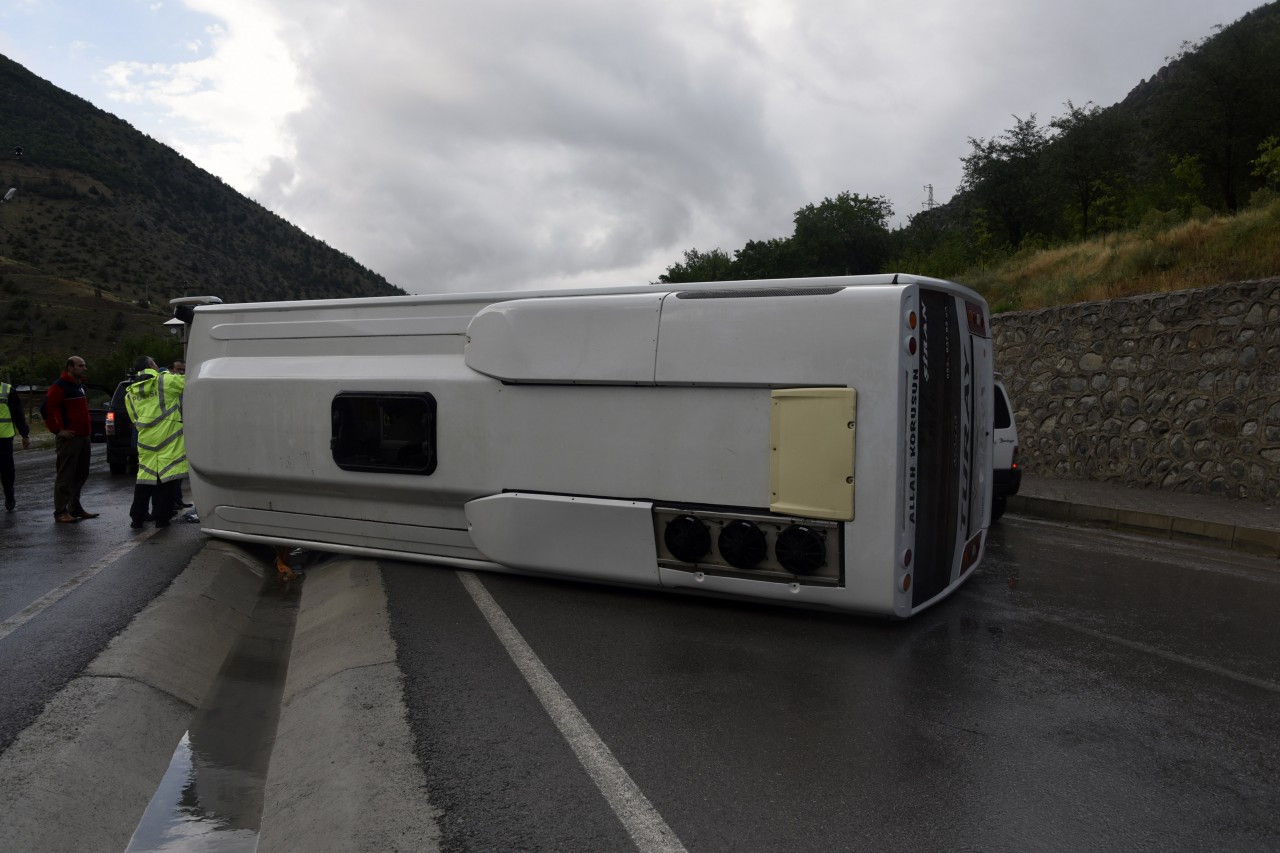 Torul'da trafik kazası: 13 yaralı 5