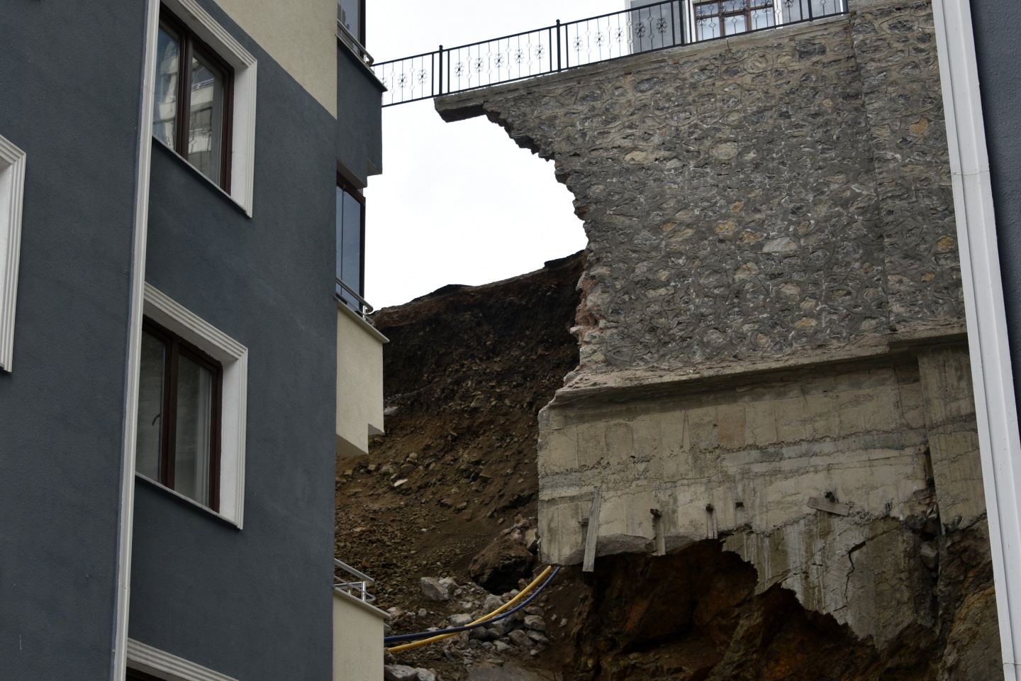 Felaketin boyutları gün ışıyınca ortaya çıktı 4