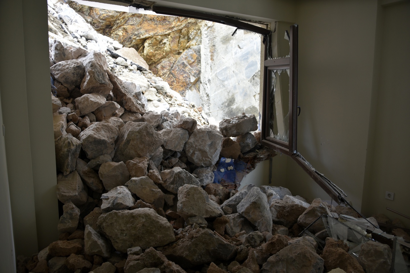 Felaketin boyutları gün ışıyınca ortaya çıktı 7