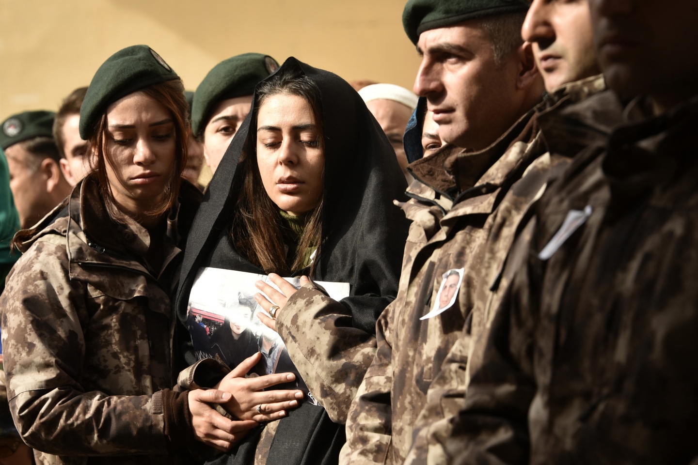 Gümüşhane şehidini gözyaşlarıyla uğurladı 21