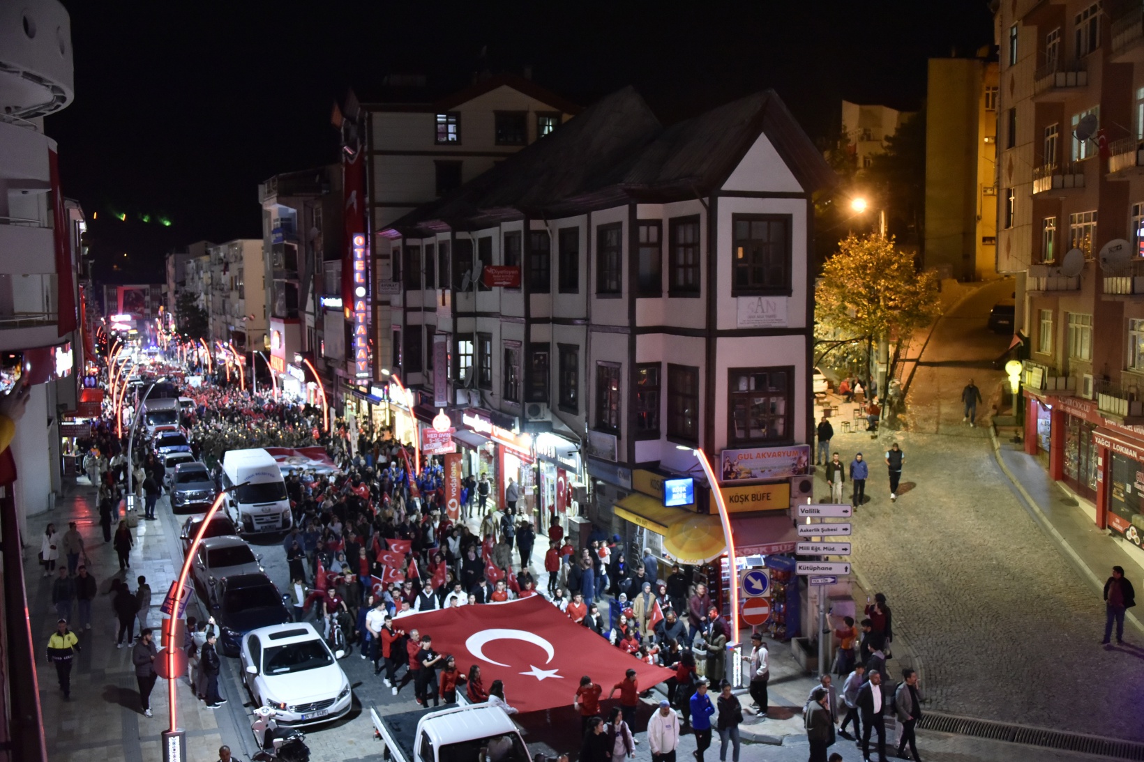 Gümüşhane’de fener alayı yürüyüşü gerçekleştirildi   95