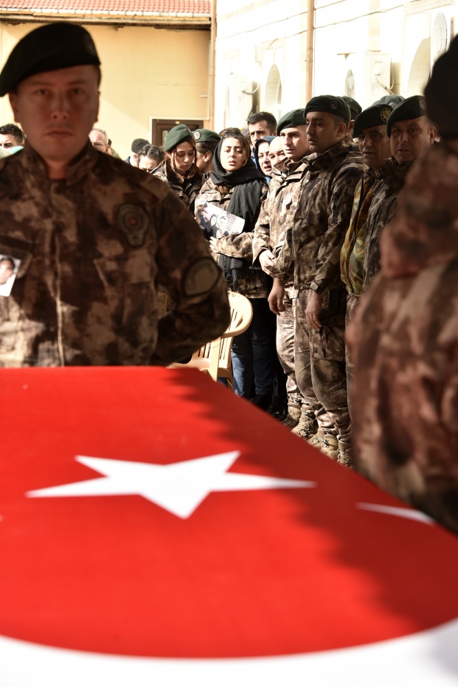 Gümüşhane şehidini gözyaşlarıyla uğurladı 15