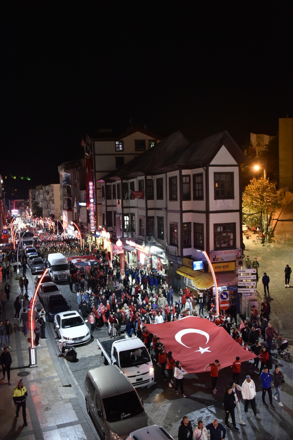 Gümüşhane’de fener alayı yürüyüşü gerçekleştirildi   126