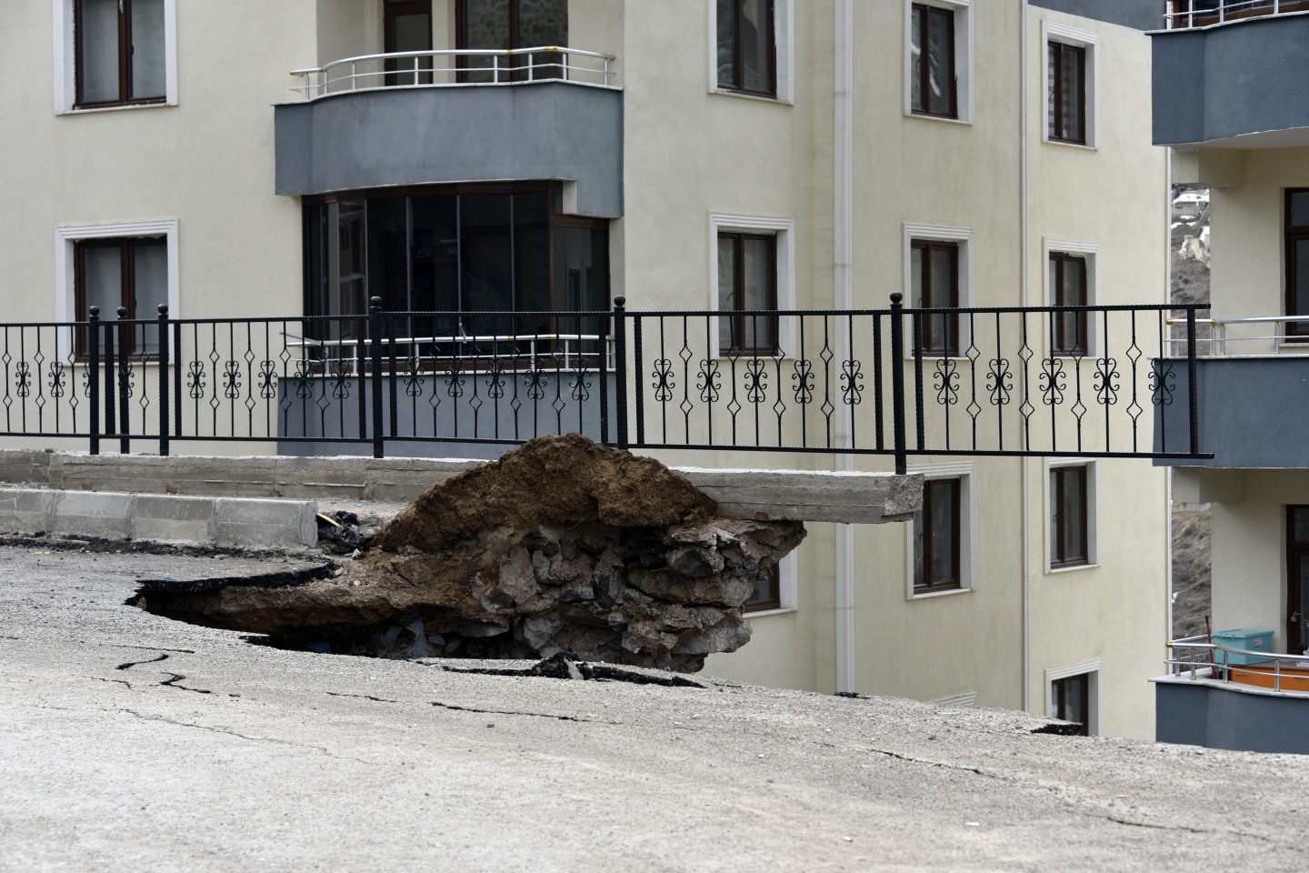 Felaketin boyutları gün ışıyınca ortaya çıktı 21