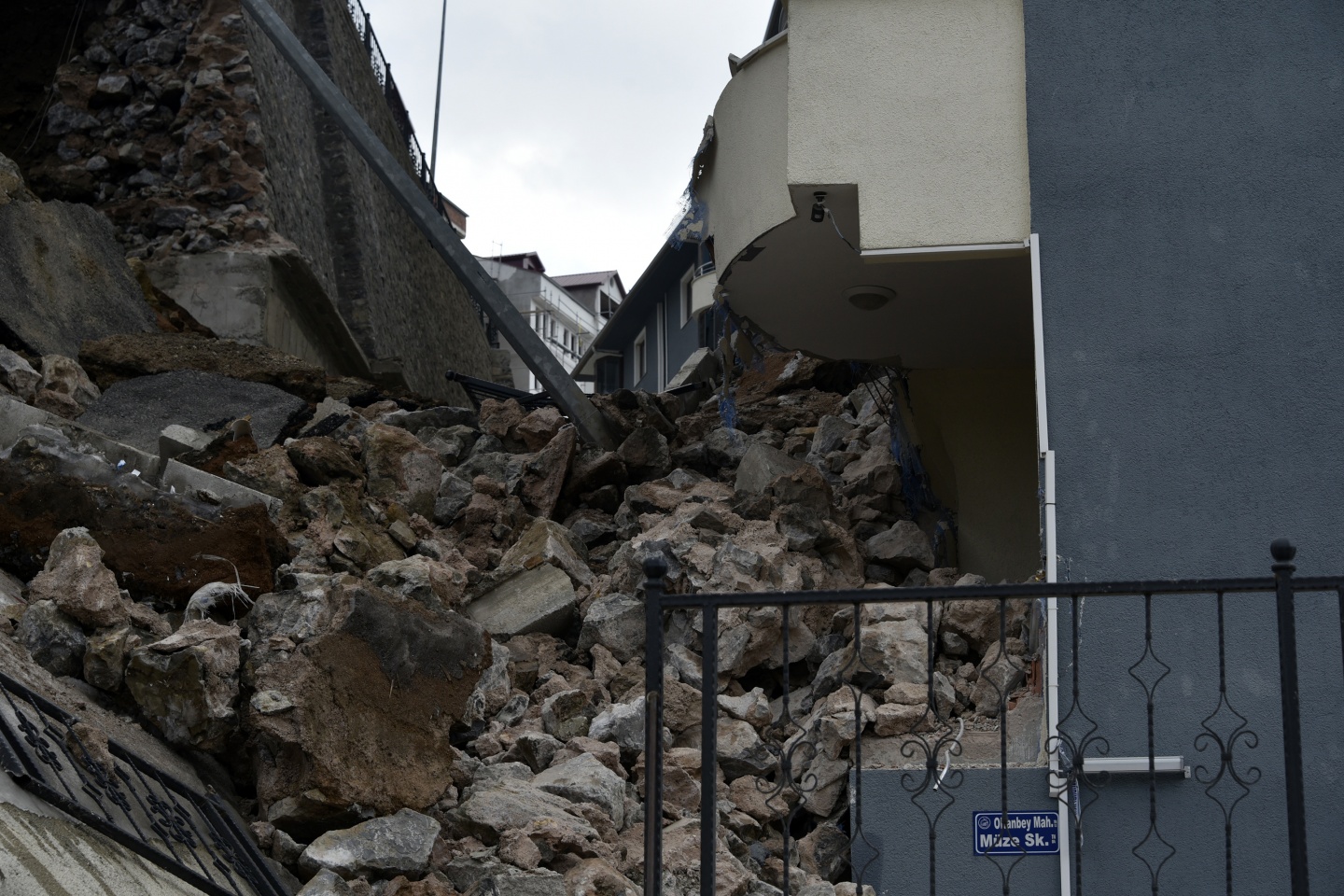 Felaketin boyutları gün ışıyınca ortaya çıktı 30