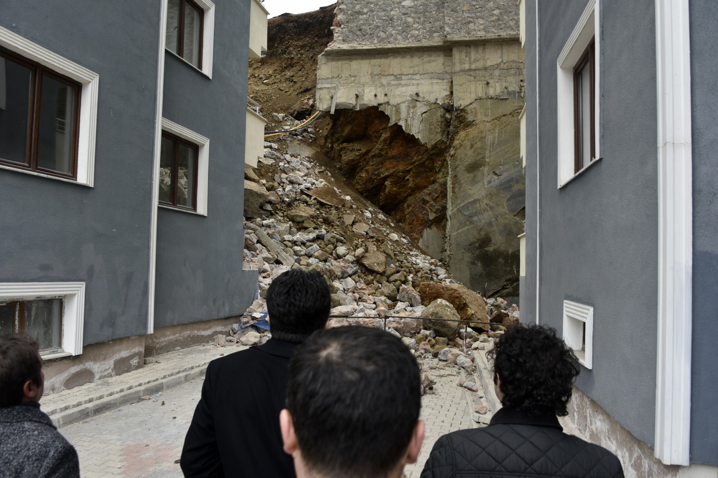 Felaketin boyutları gün ışıyınca ortaya çıktı 34