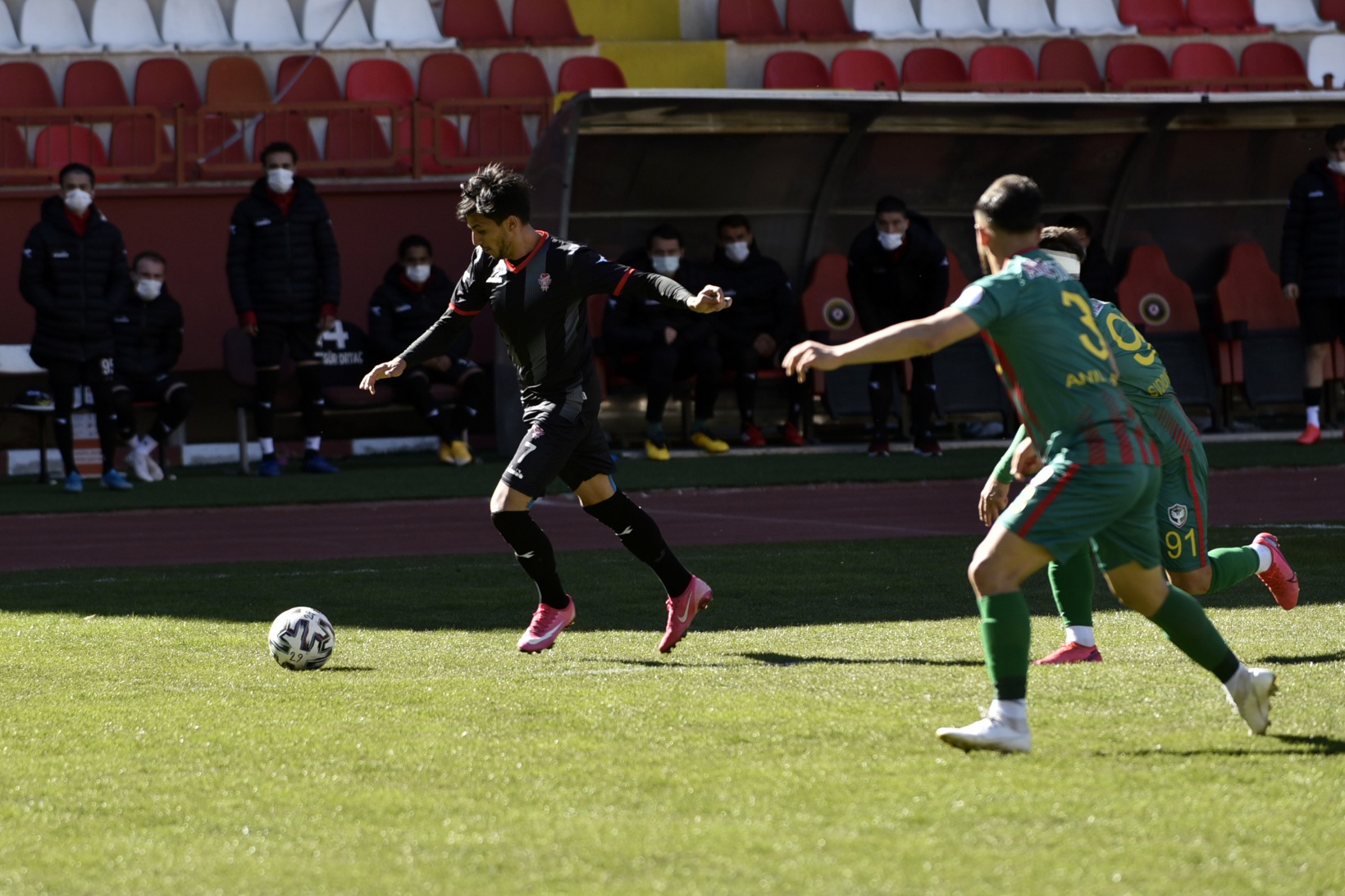 Gümüş kayıplarda: 0-2 24